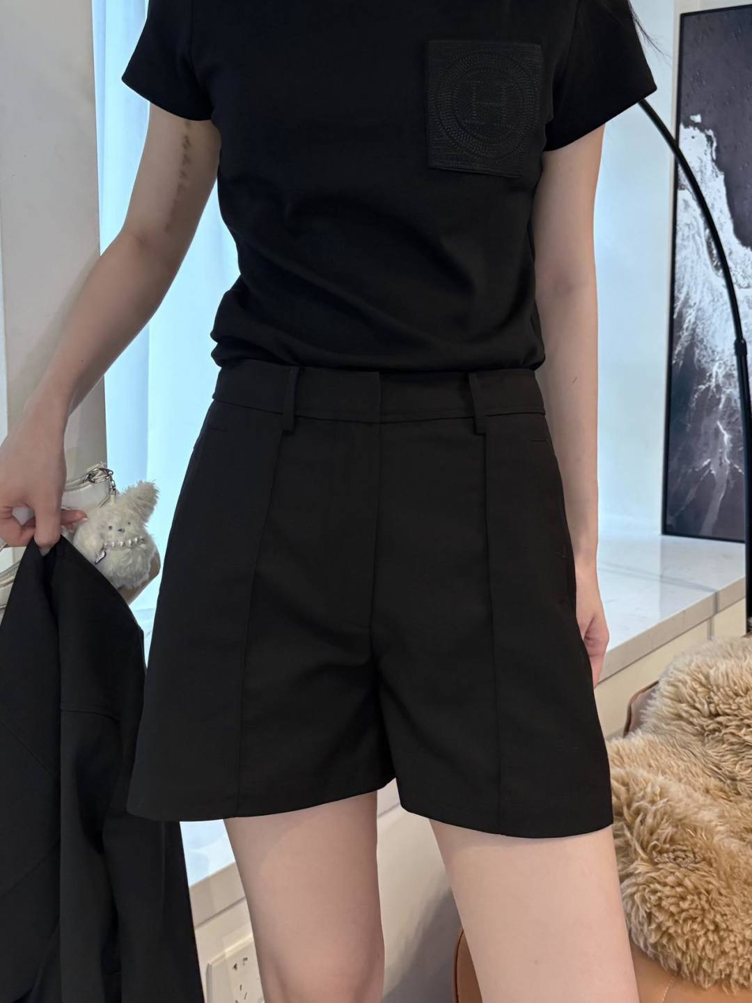 [Hermes] 에르메스 26SS 크롭 슬림핏 반팔 티셔츠 의류