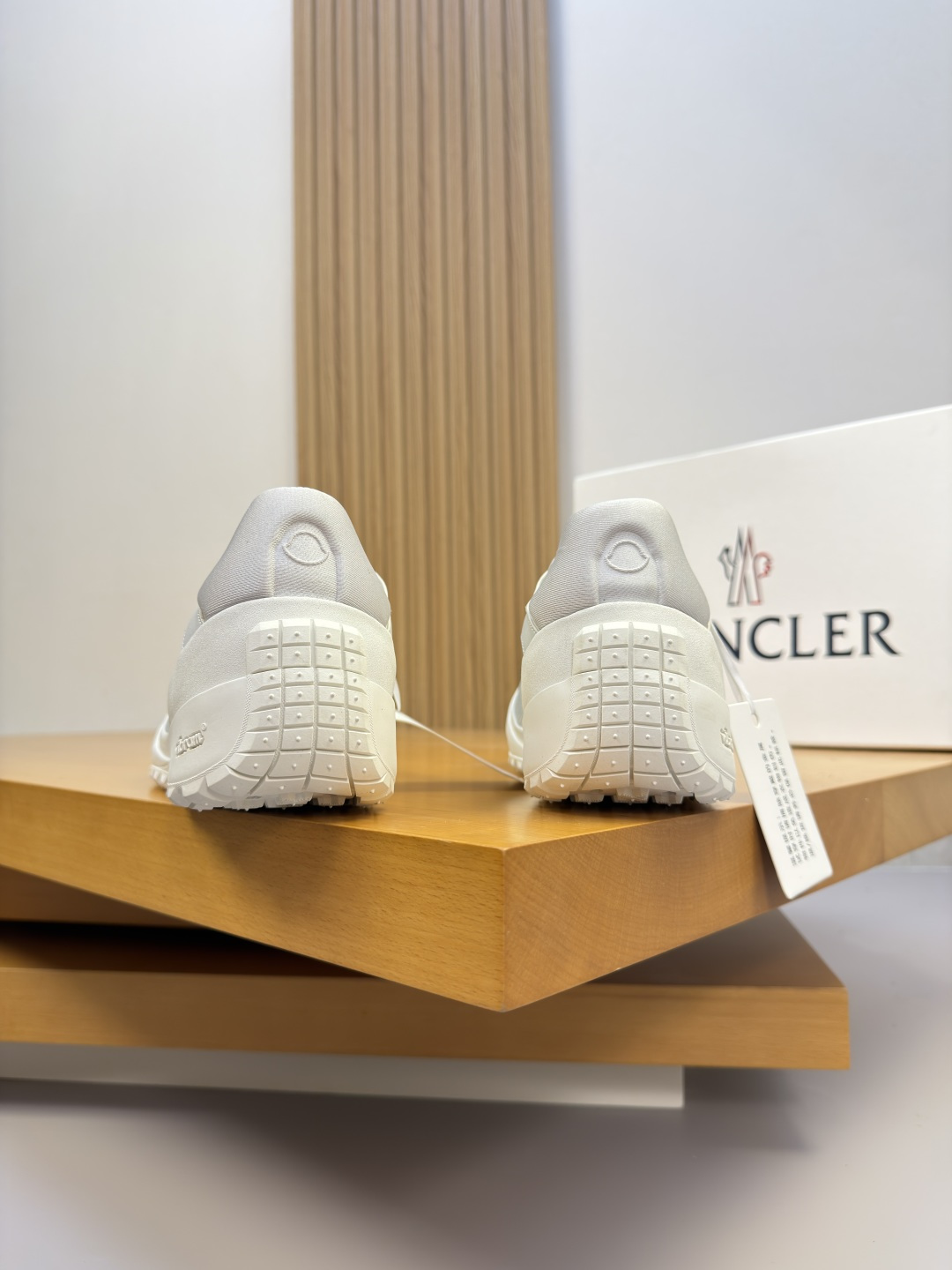 [Moncler] 몽클레어 몽클레르 프리미엄 나파 & 히트컷 'M' 메쉬 콤비 스니커즈 신발
