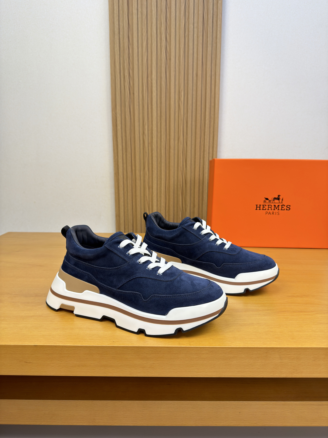 [Hermes] 에르메스 프리미엄 스웨이드 레더 콤비 스니커즈 신발