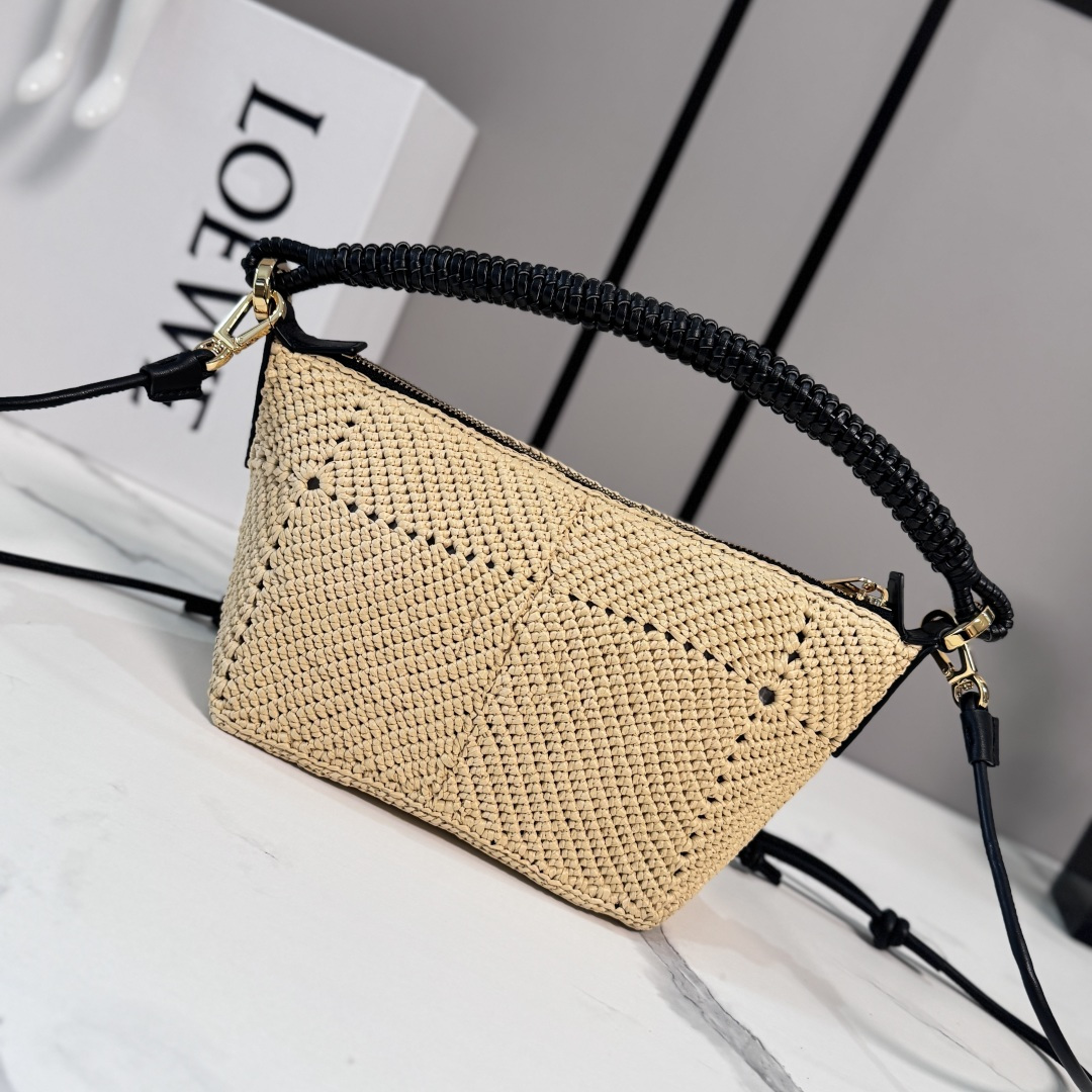 LOEWE 로에베 미니 클래식 카프스킨 & 라피아 칼라 백 가방 / 11268
