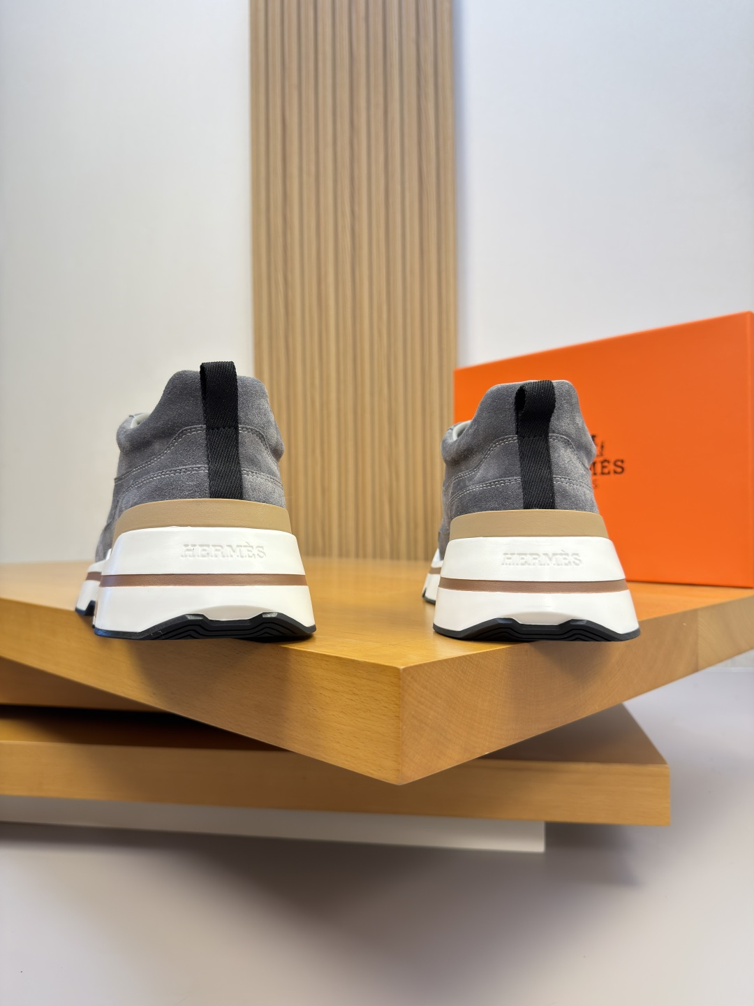 [Hermes] 에르메스 프리미엄 스웨이드 레더 콤비 스니커즈 신발 복제