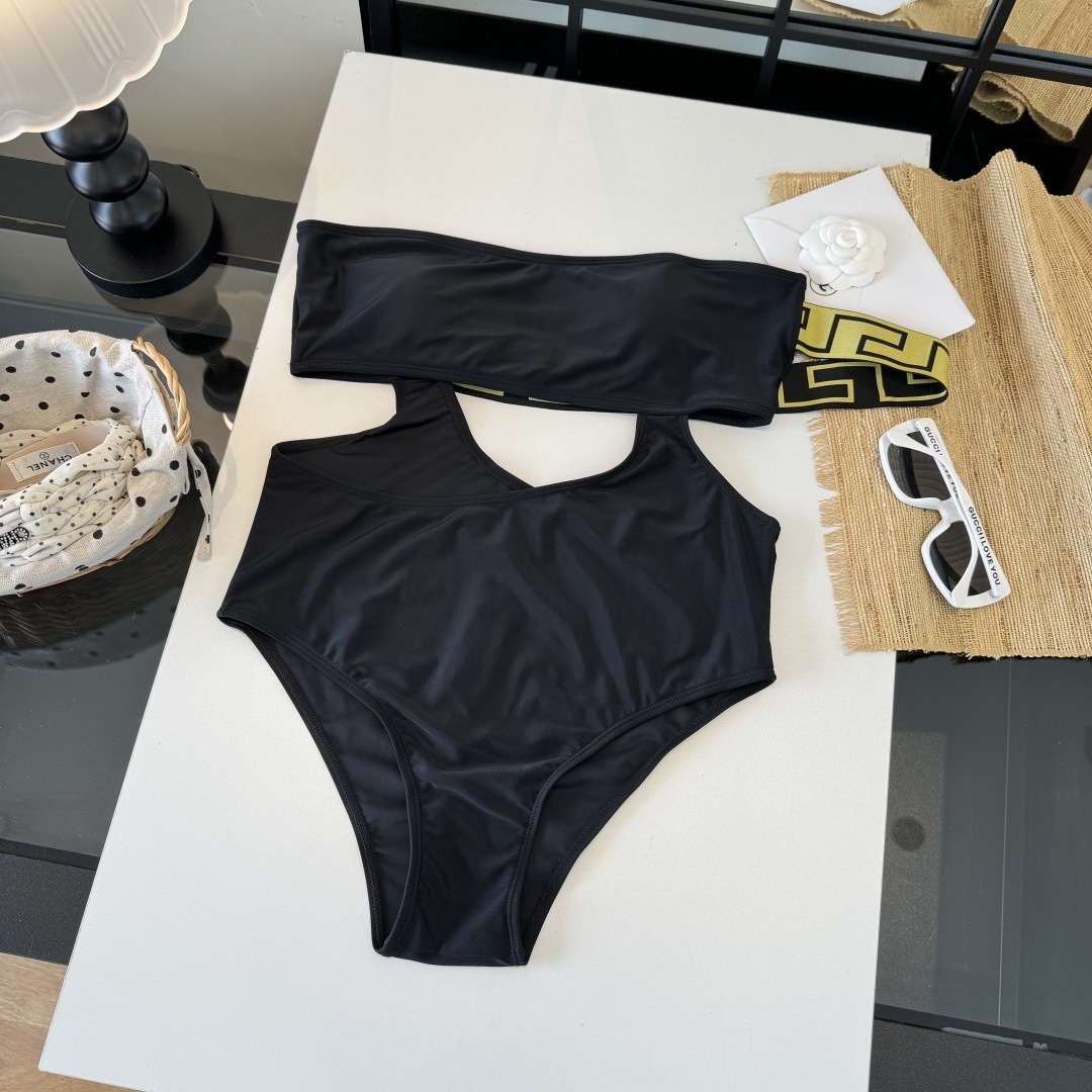 베르사체(VERSACE) 원숄더 컷아웃 수영복 의류