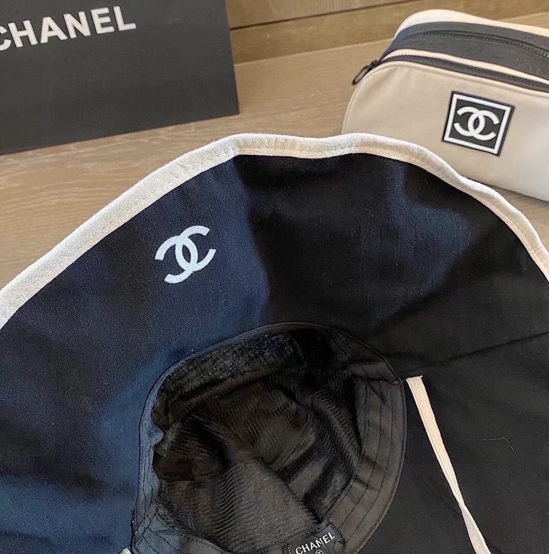 샤넬(CHANEL) 와이드 브림 버킷햇 모자