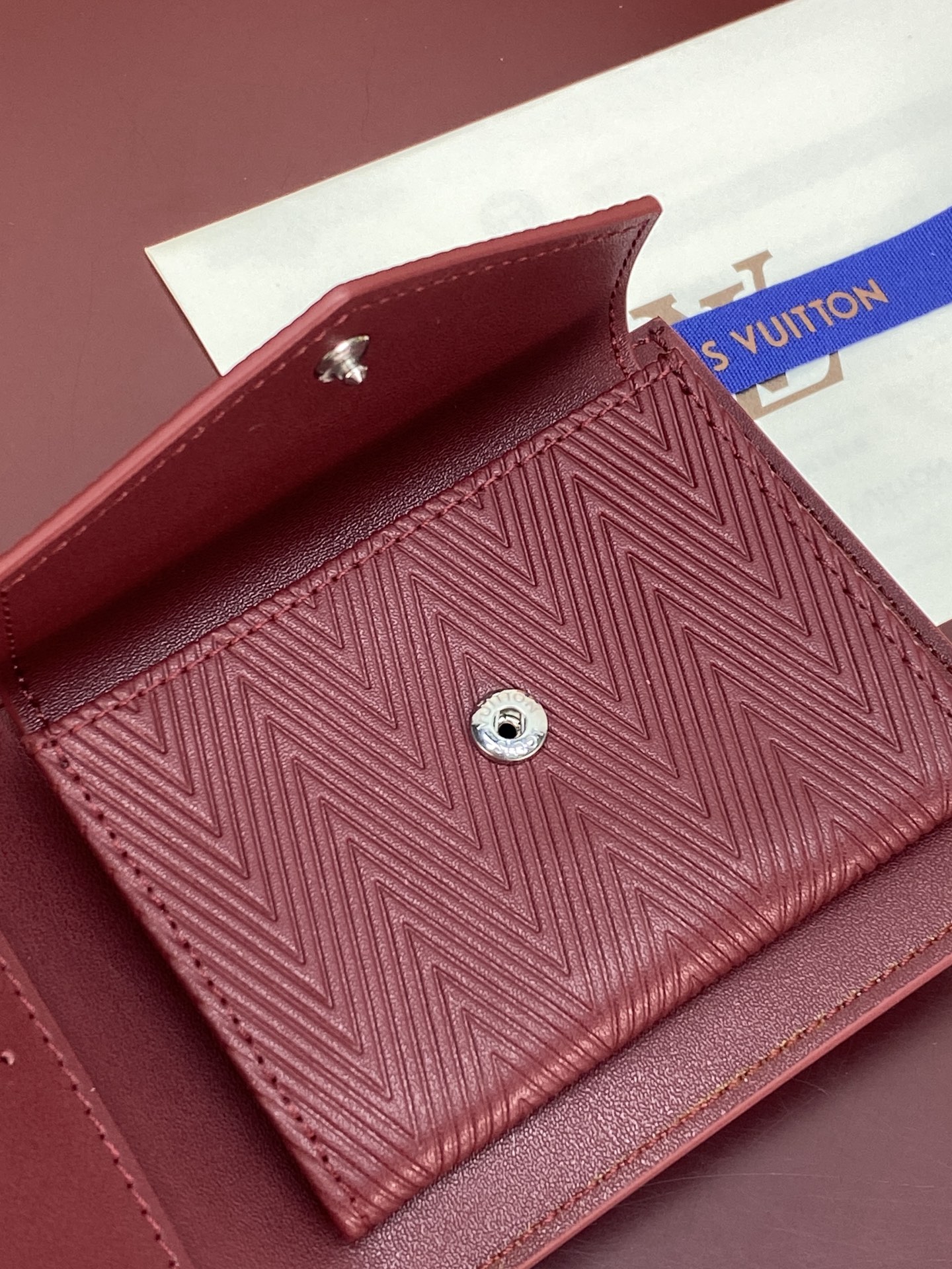 [Louis Vuitton] LV 루이비통 쇼퍼백 모티브 SLENDER 슬렌더 월렛 지갑 M2A448