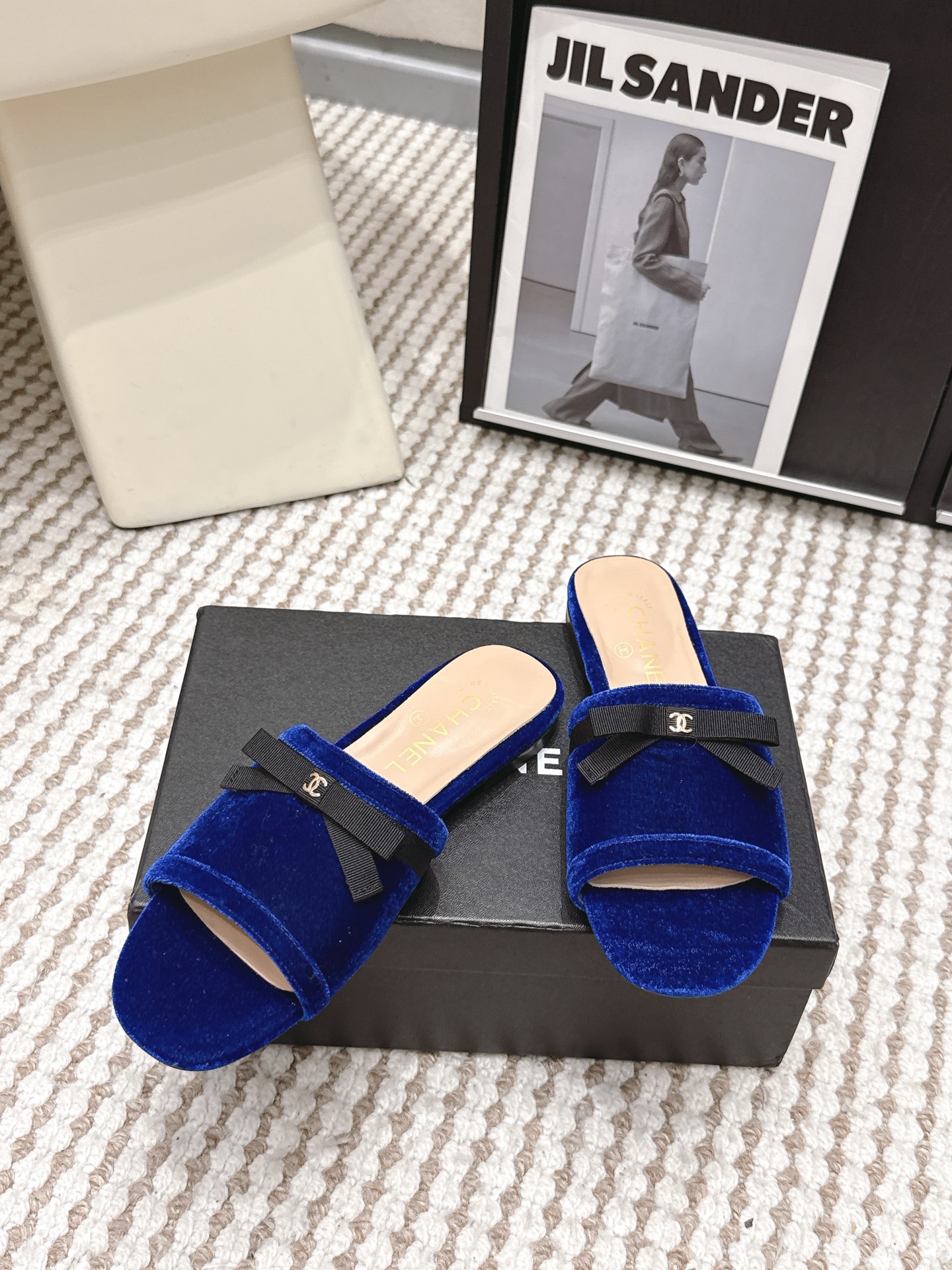 샤넬(CHANEL) 리본 장식 오픈토 슬리퍼 신발