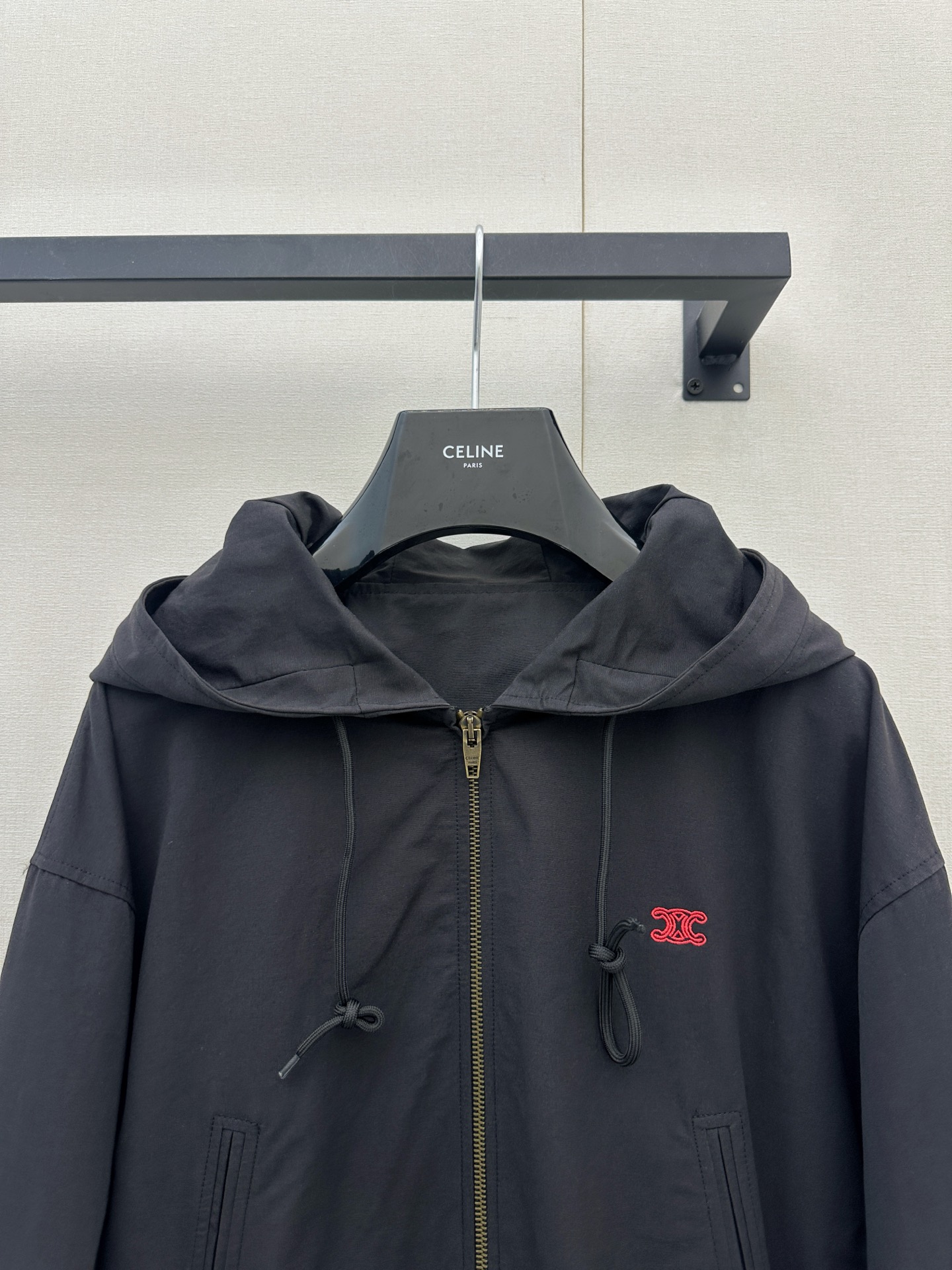 셀린느(CELINE) 후드 로고 패치 크롭 윈드브레이커 재킷 의류