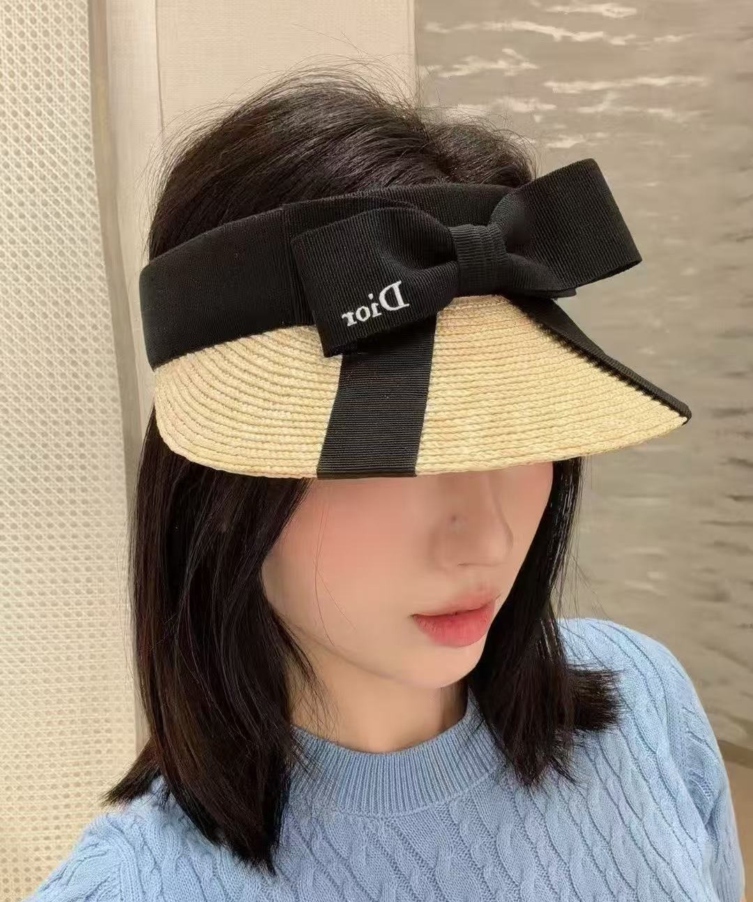 디올(DIOR) 리본 오픈탑 밀짚모자 모자