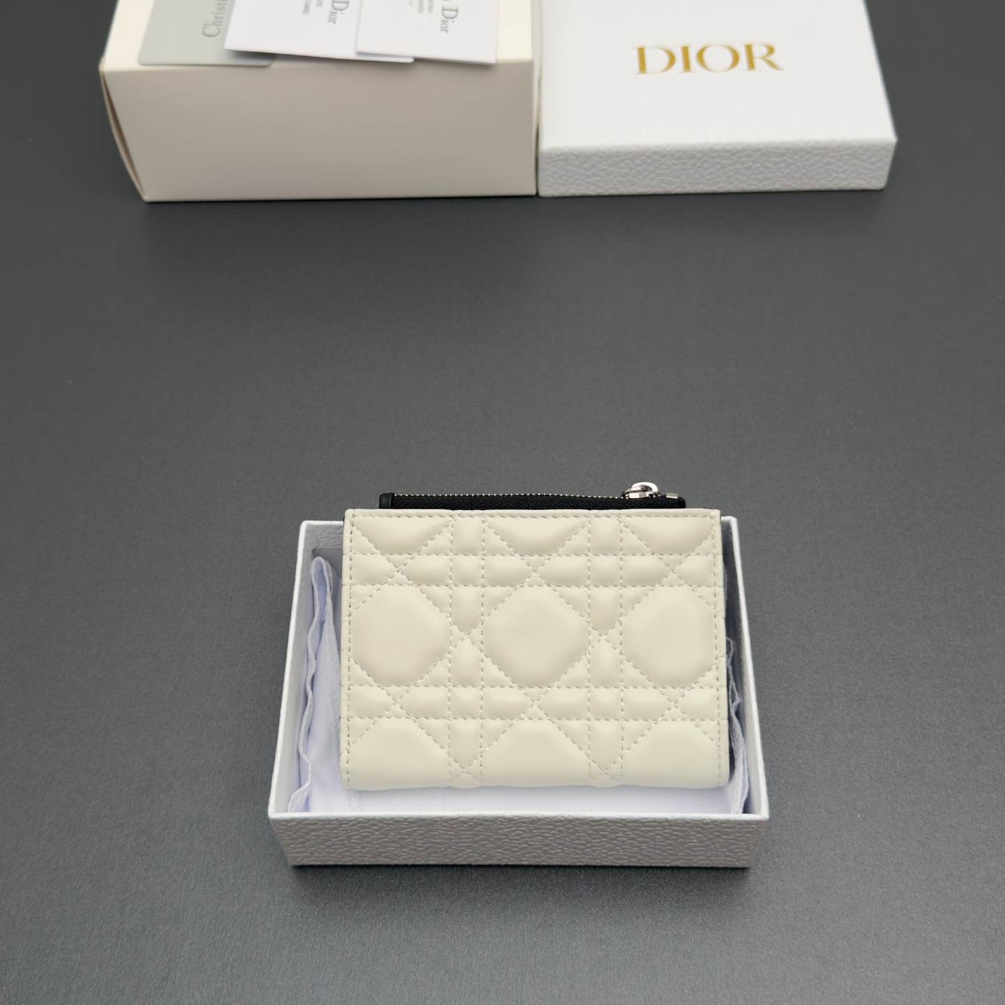 [Dior] 디올 Lady Dahlia 레이디 달리아 울트라 까나쥬 램스킨 미니 지갑 / S2605