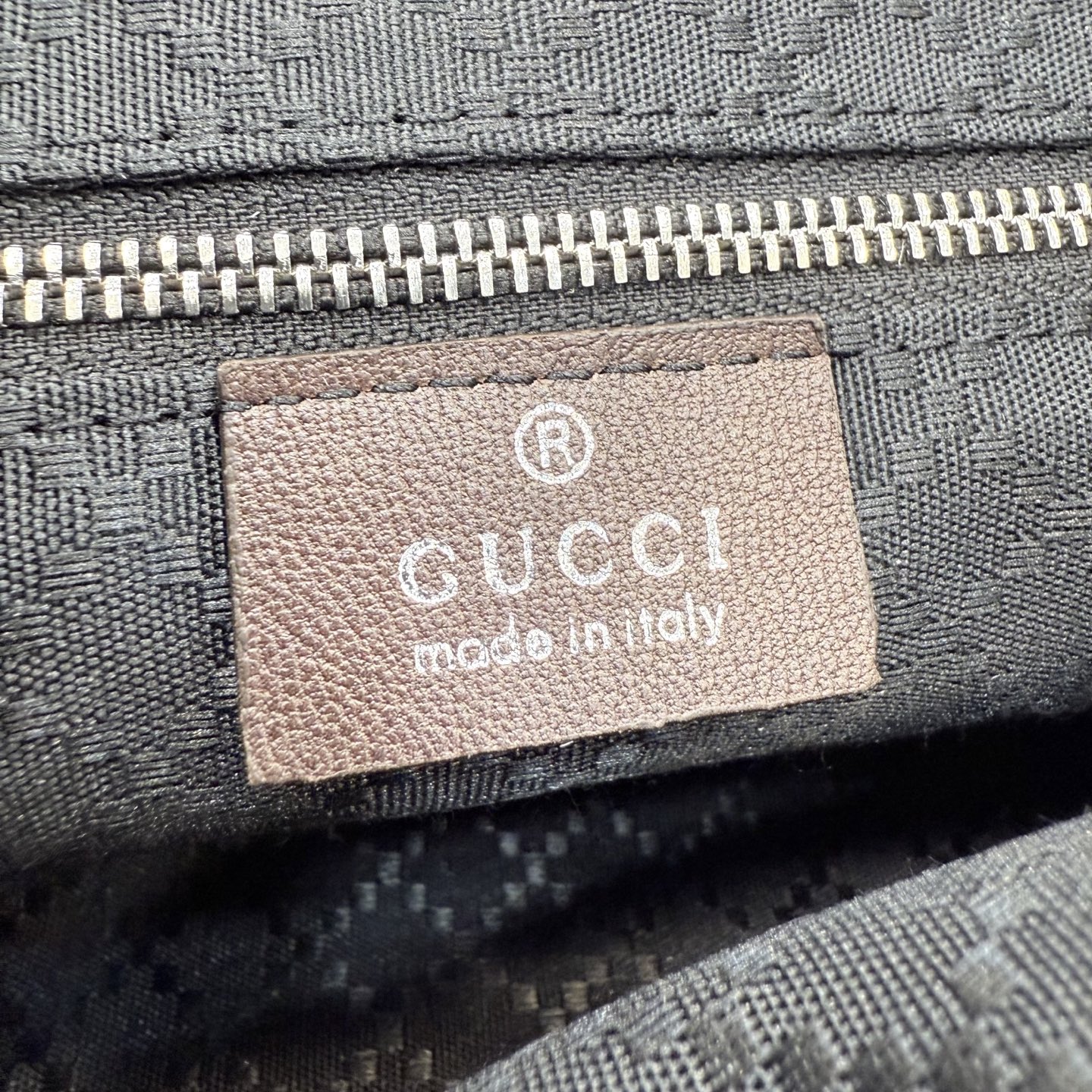 [Gucci] 구찌 (Generation) GG 캔버스 플랩 숄더백 (다크 브라운) 가방