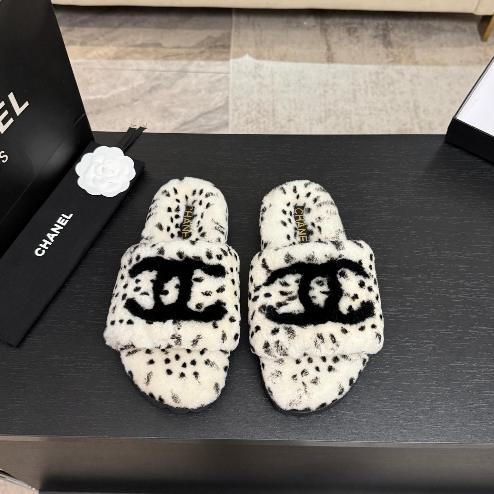 샤넬(CHANEL) 시어링 퍼 슬리퍼 신발