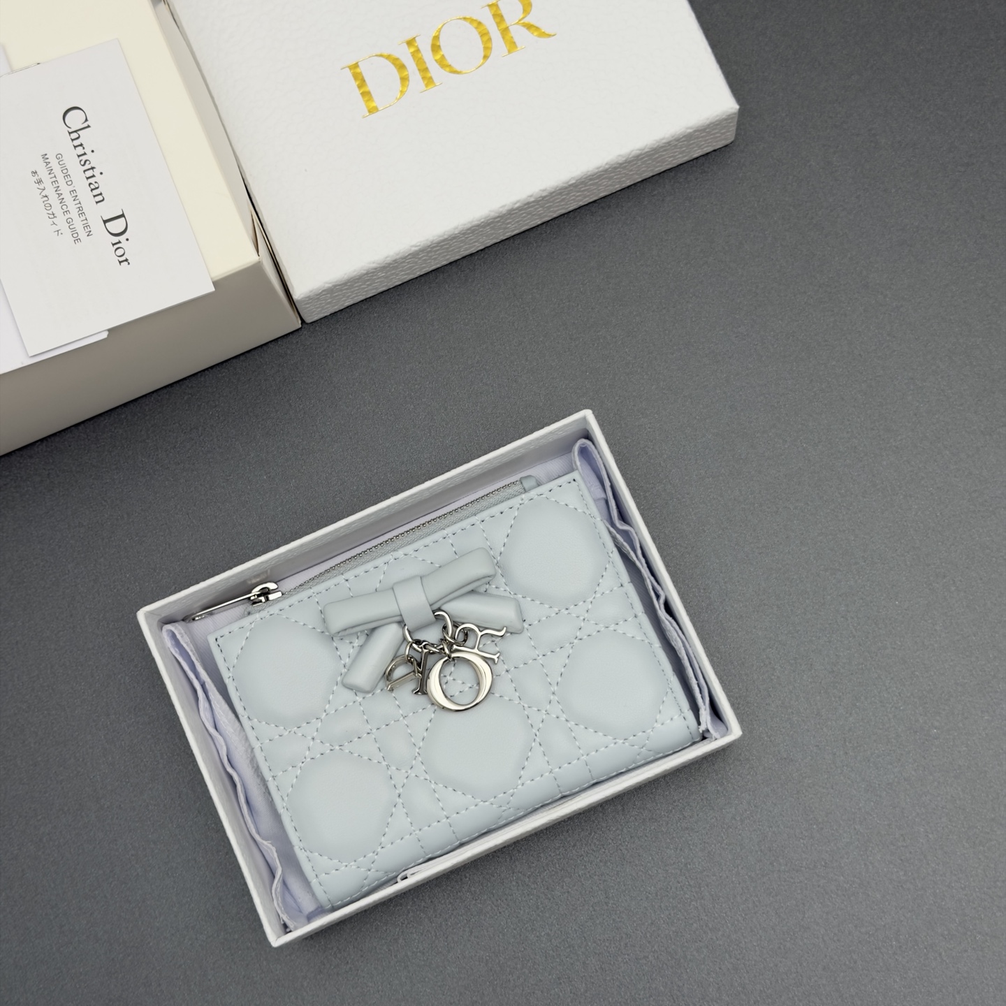 [Dior] 디올 Lady Dahlia 레이디 달리아 울트라 까나쥬 램스킨 미니 지갑 / S2605