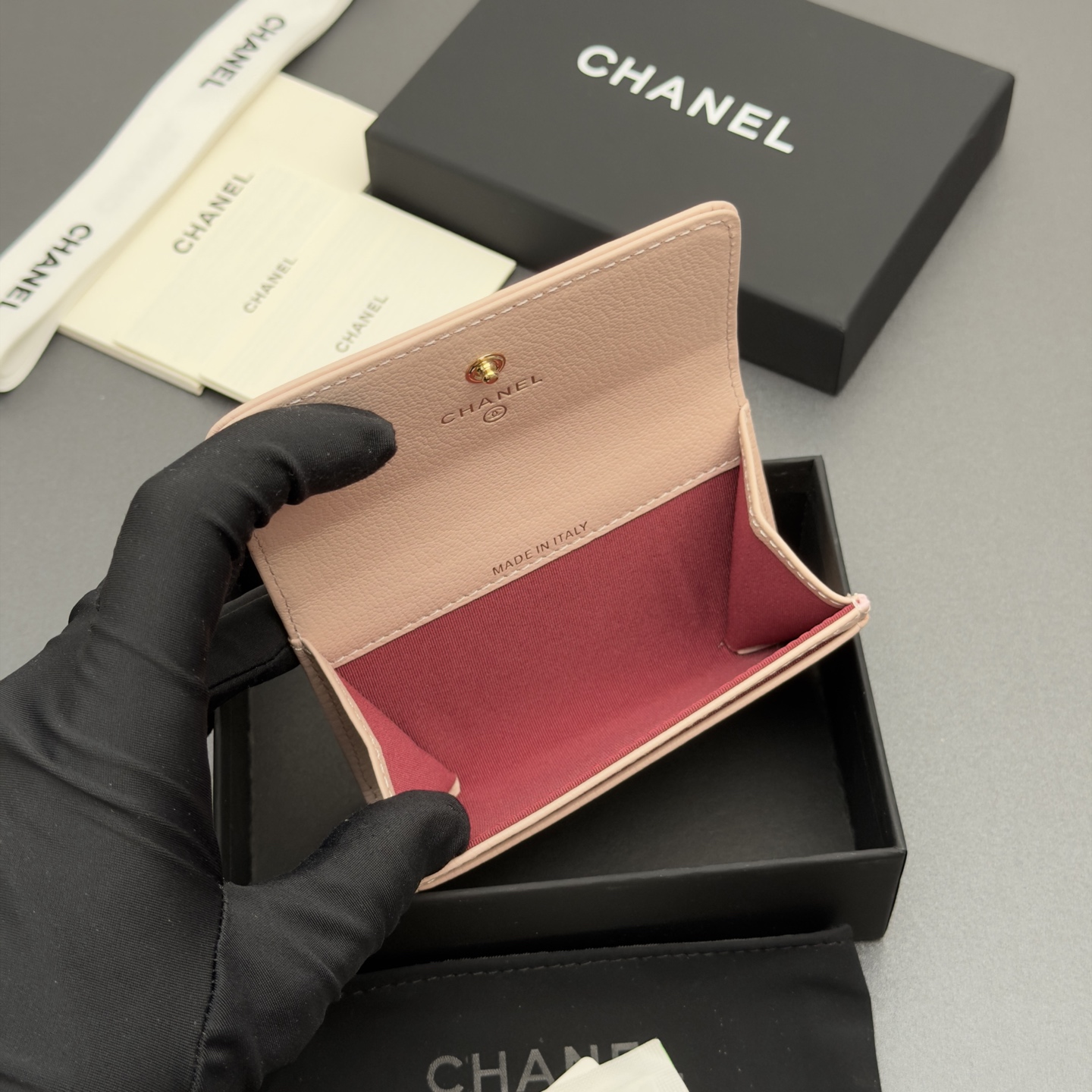 [Chanel] 샤넬 메탈 로고 스냅 카드 지갑
