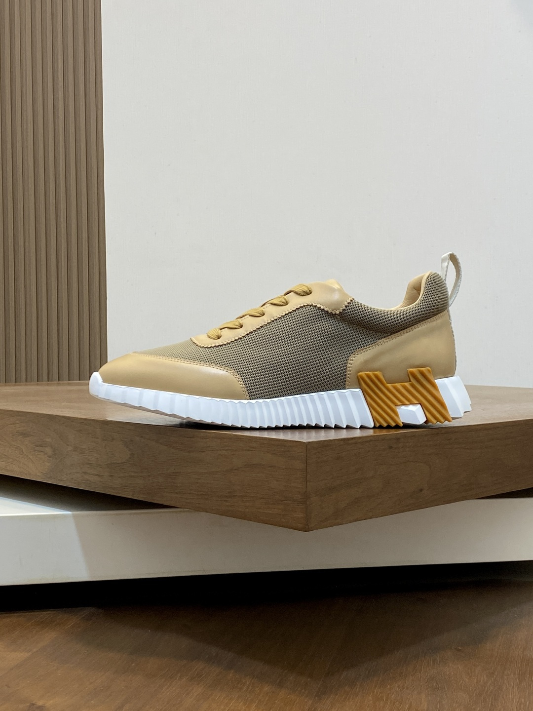 [Hermes] 에르메스 바운싱(Bouncing) 프리미엄 카프스킨, 스웨이드 & 메시 콤비 스니커즈 신발
