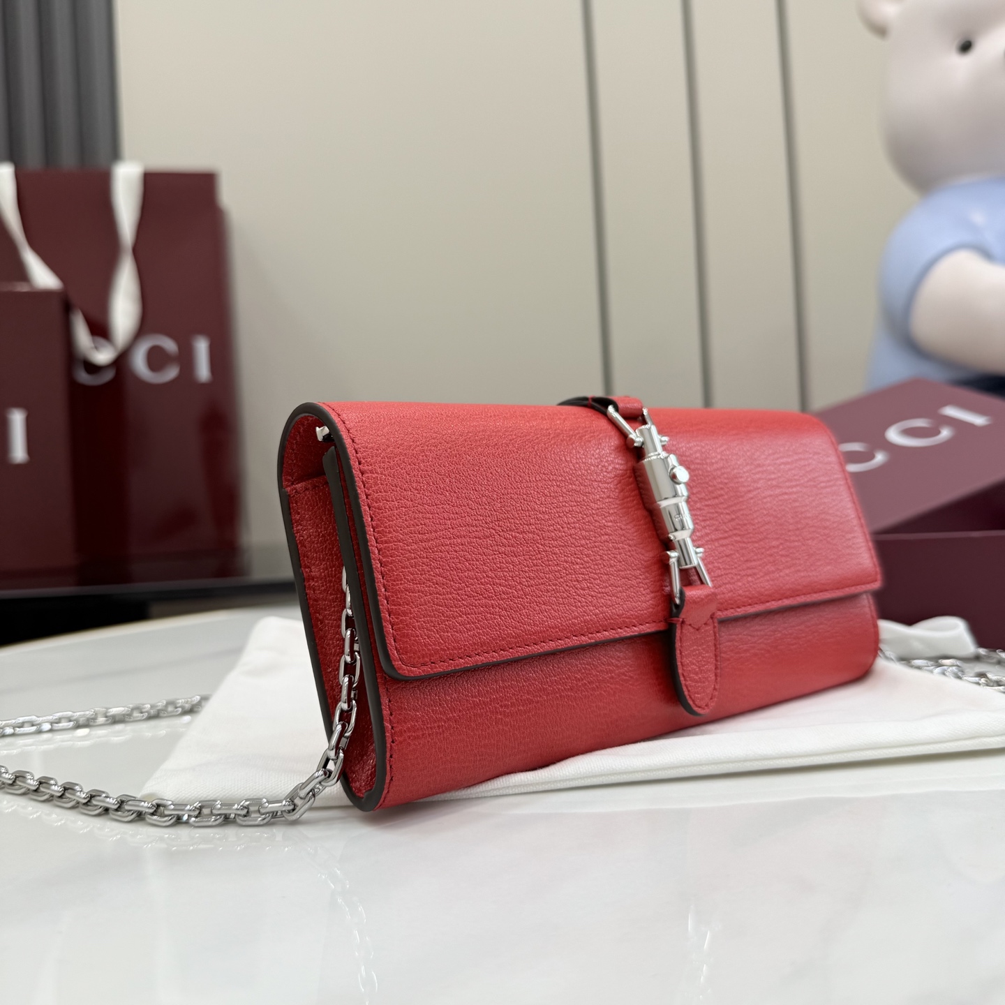 [Gucci] 구찌 26SS Jackie 재키 1961 레더 체인 월렛 (WOC - 브라이트 레드) 지갑