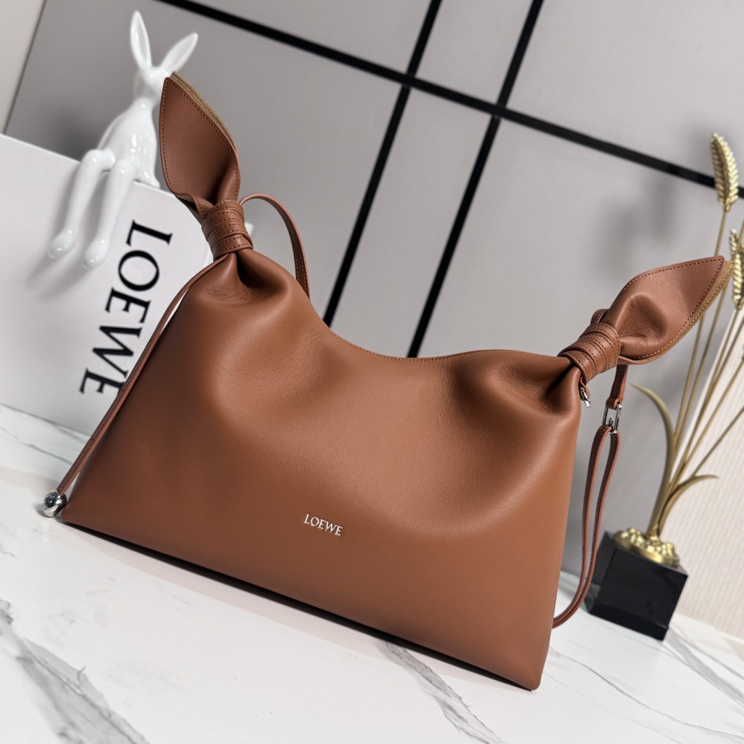 [LOEWE] 로에베 미디엄 스무스 카프스킨 스카프 백 가방 / BA603