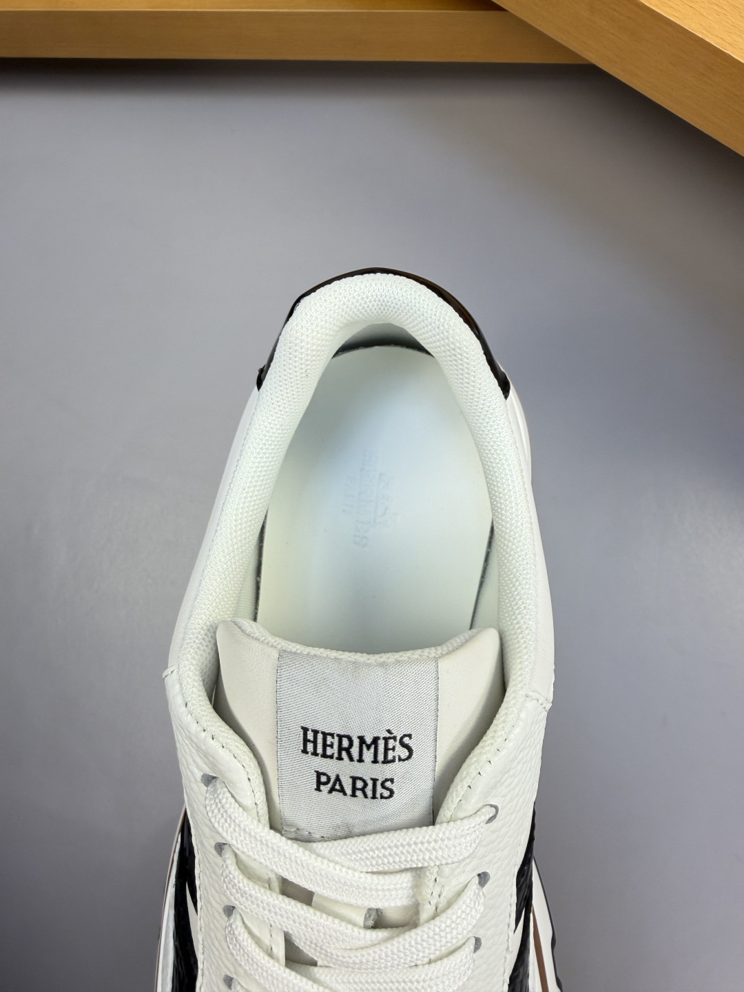 [Hermes] 에르메스 프리미엄 슈링크 & 나파 콤비 스니커즈 신발