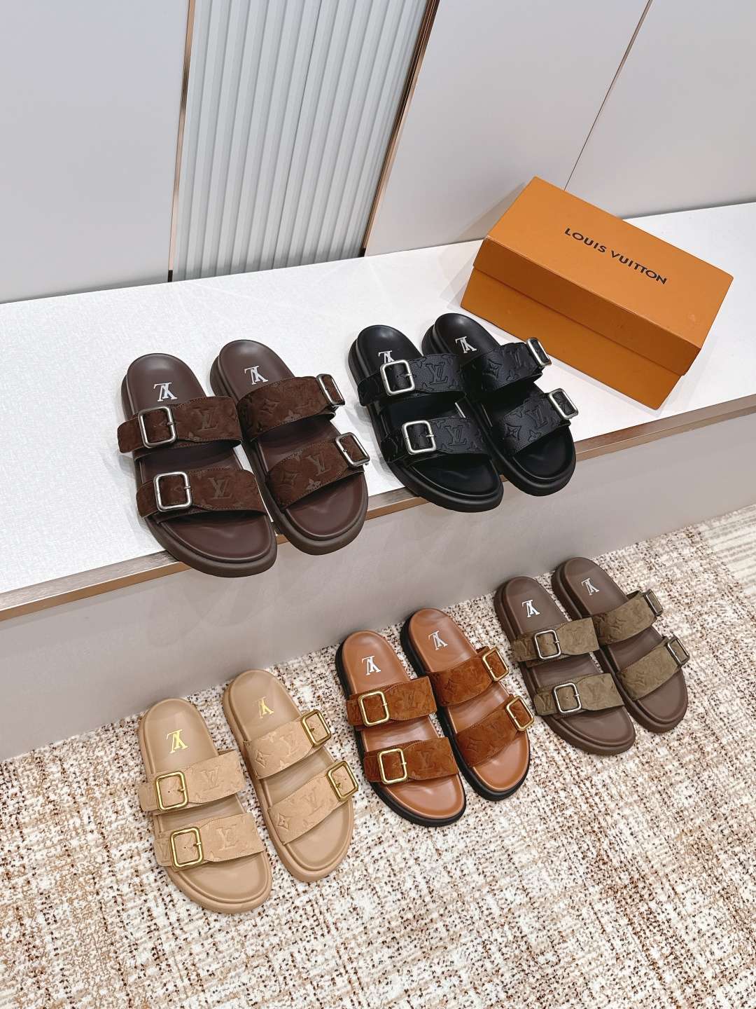 루이비통(LV) 남성 더블 버클 슬라이드 샌들 신발 복제