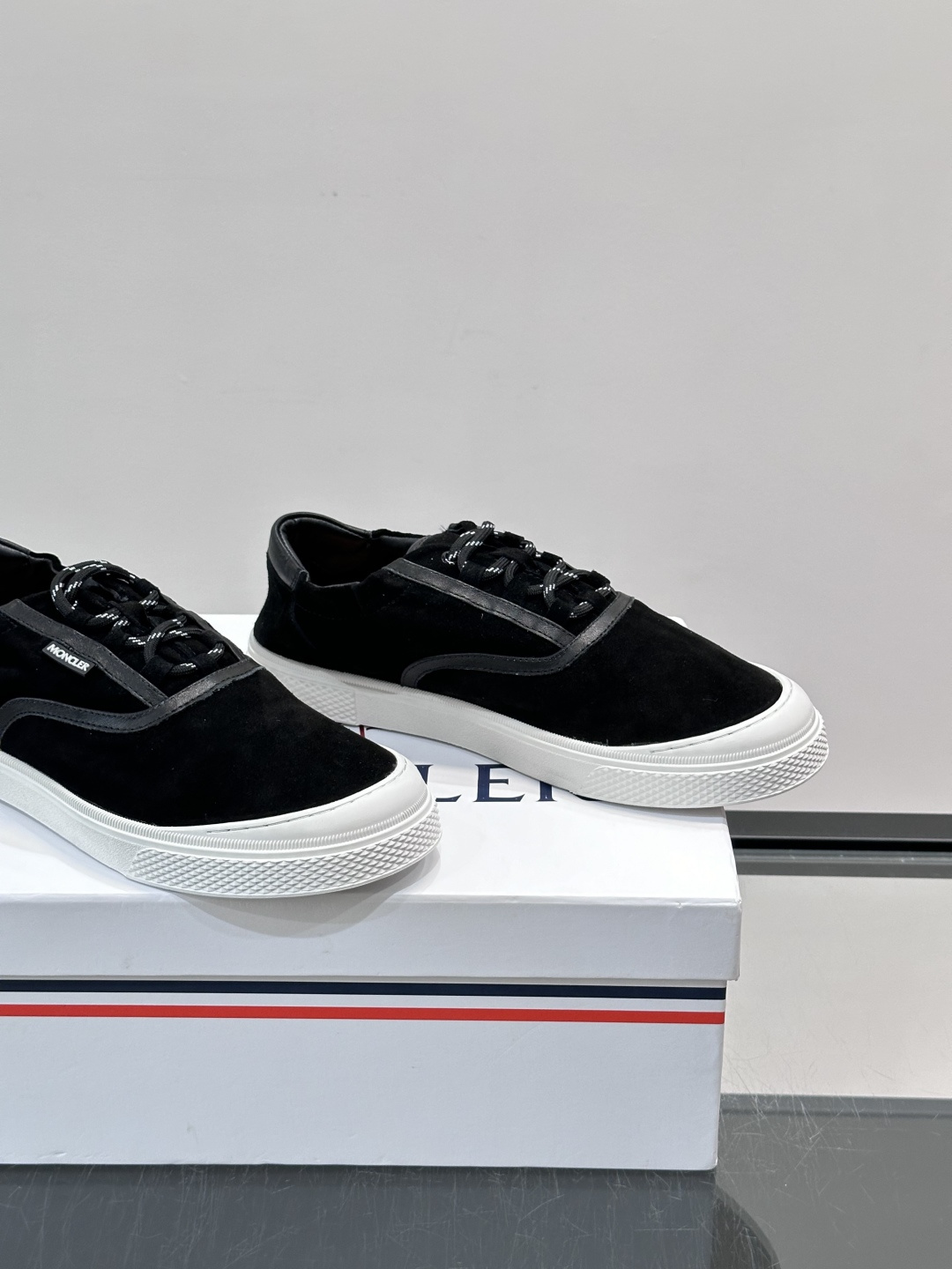 [Moncler] 몽클레르 몽클레어 베라(Vera) 남성 로우탑 스니커즈 / 슬립온 신발