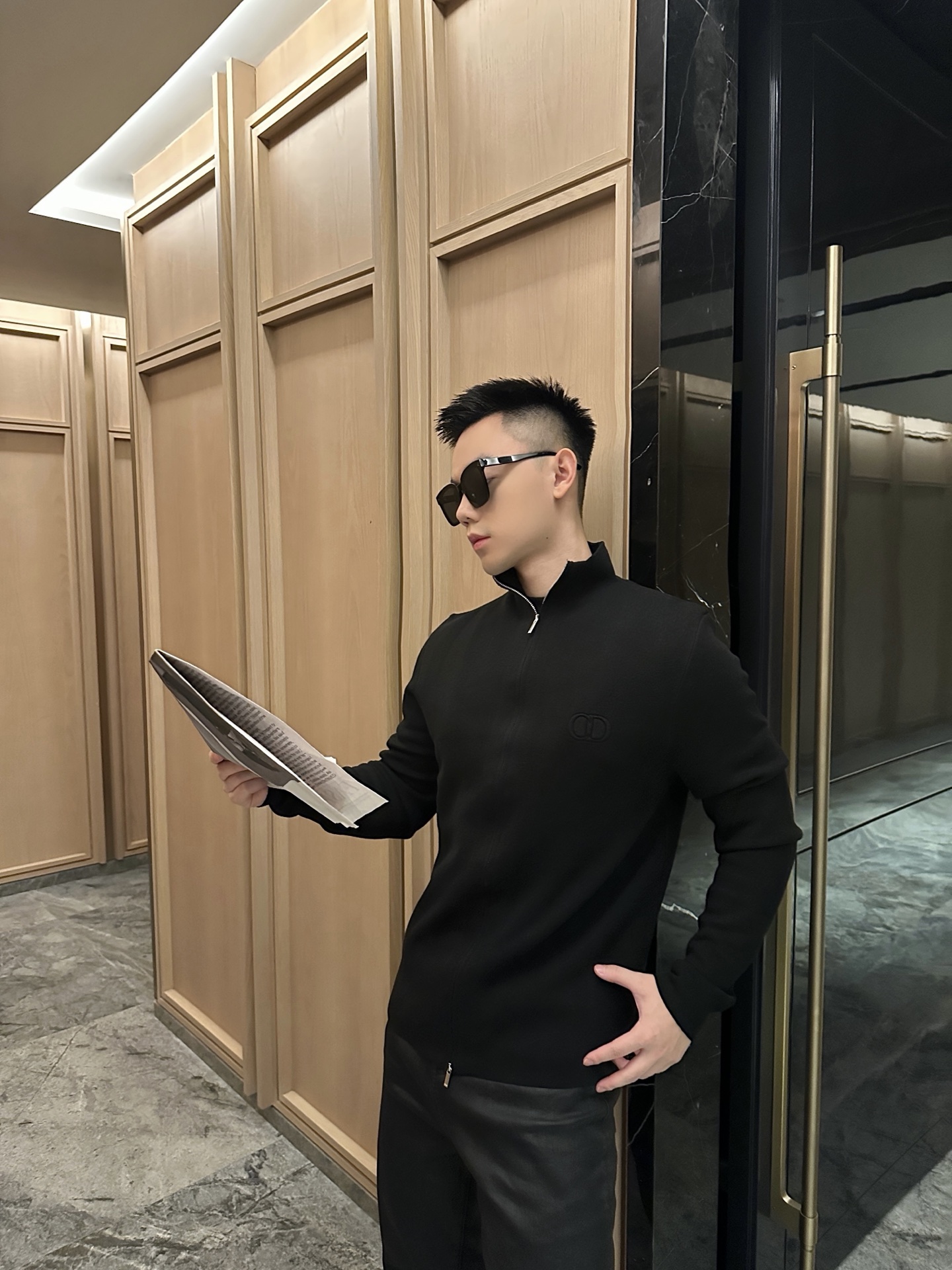 디올(DIOR) CD 엠보 자수 집업 니트 재킷 상의 의류
