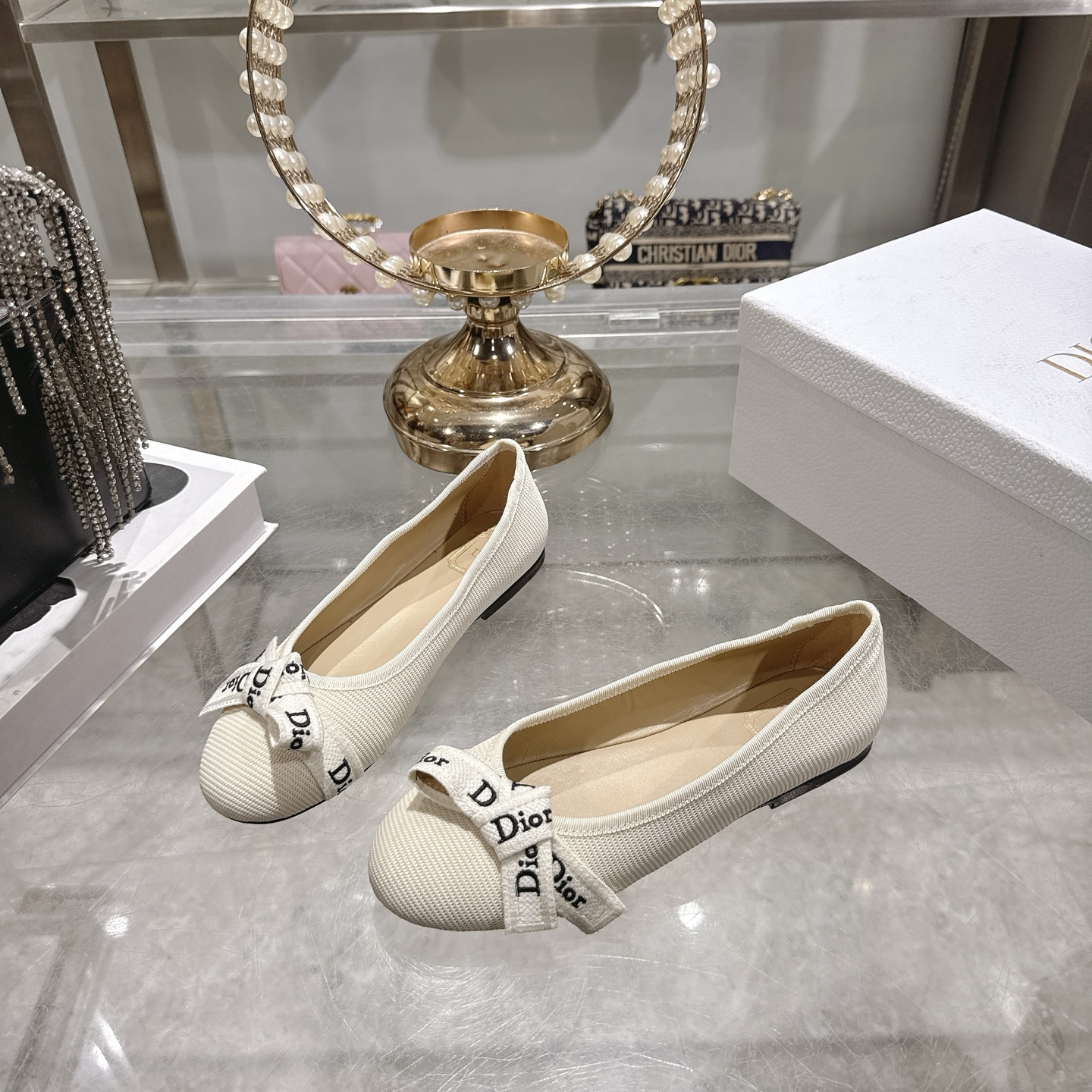 디올(DIOR) 리본 스트랩 메리제인 플랫슈즈 신발