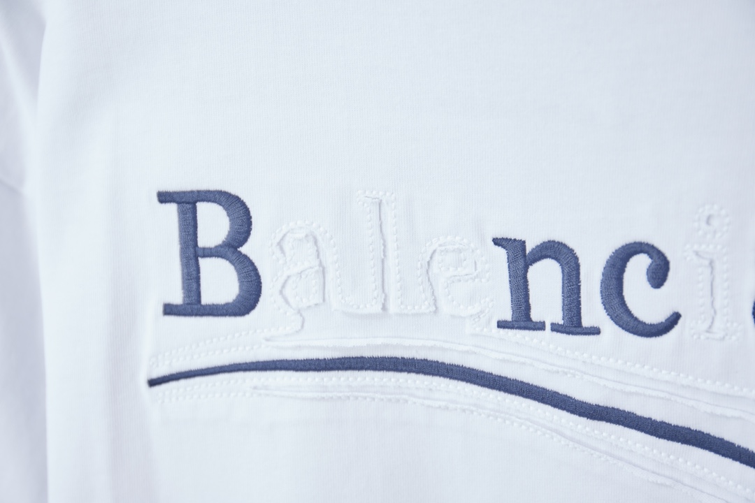 발렌시아가(BALENCIAGA) 패치 자수 로고 반팔 티셔츠 상의 의류