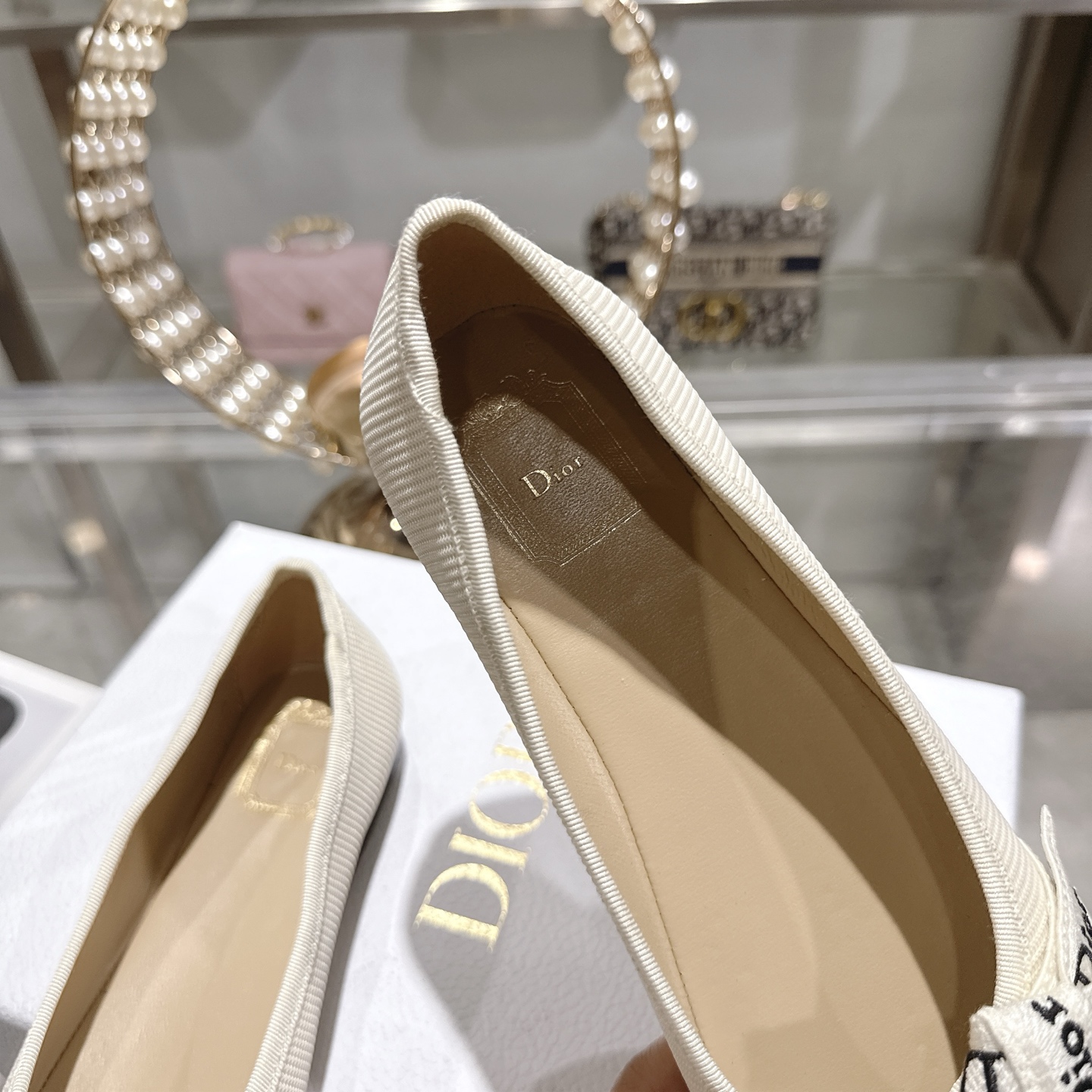 디올(DIOR) 리본 스트랩 메리제인 플랫슈즈 신발