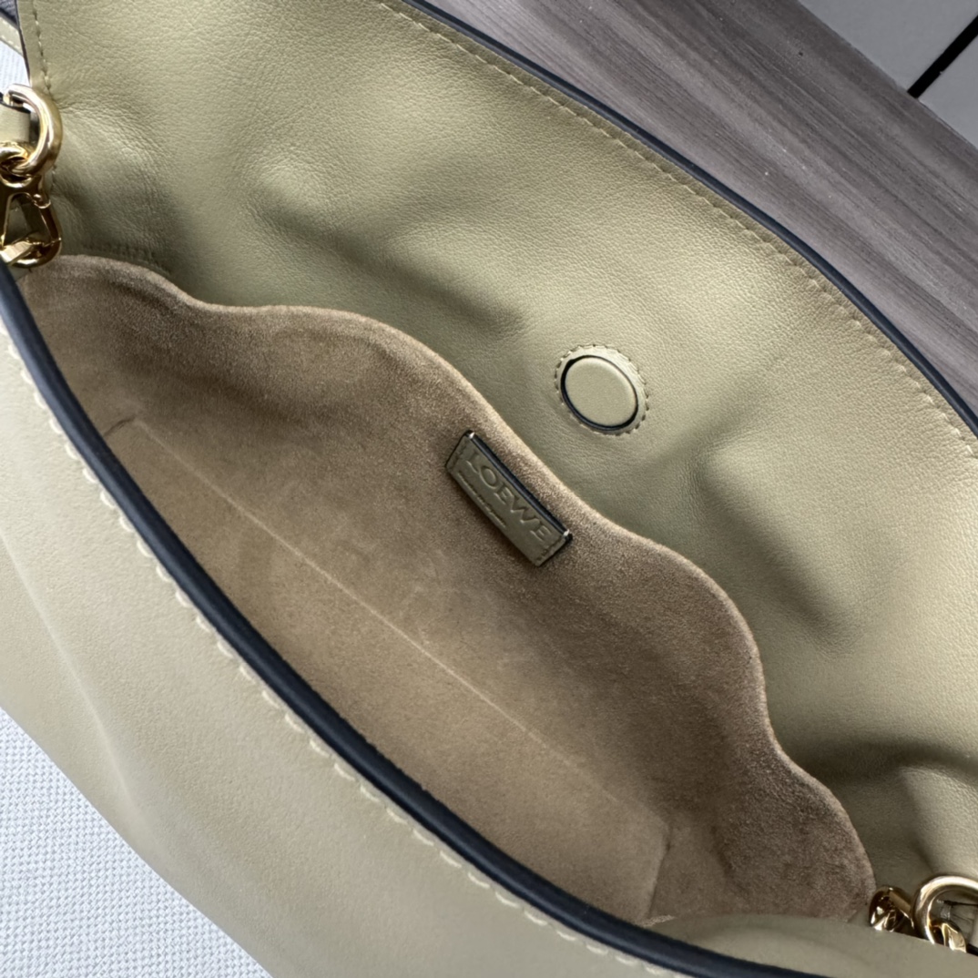 LOEWE 로에베 Flamenco 플라멩코 퍼스 나파 카프스킨 파우치 숄더백 가방