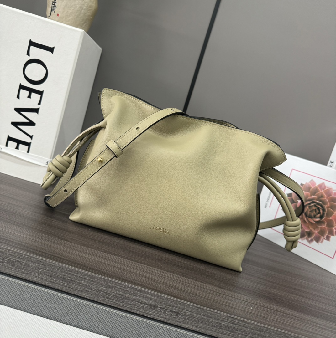 LOEWE 로에베 Flamenco 플라멩코 퍼스 나파 카프스킨 파우치 숄더백 가방