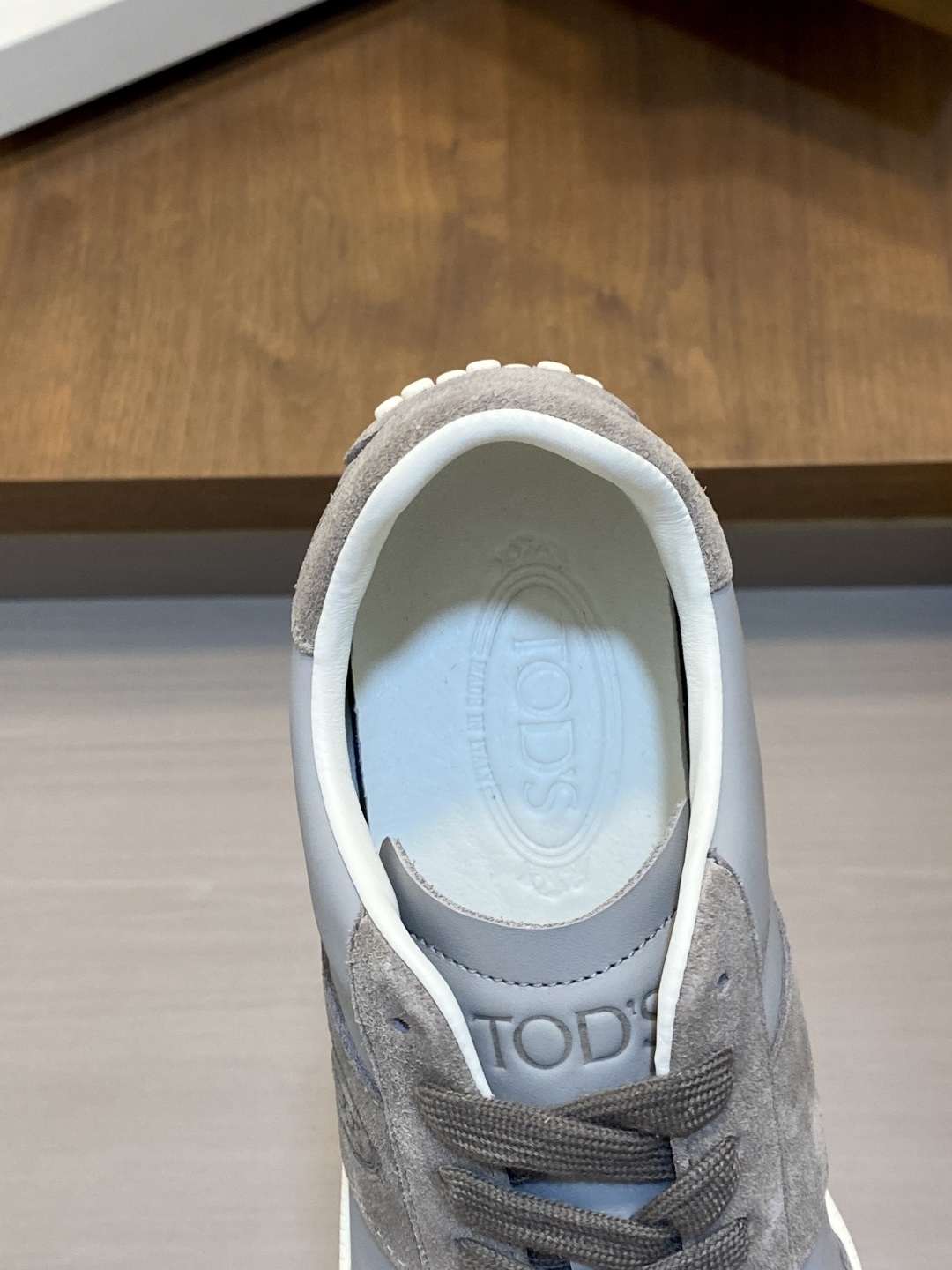 [Tod's] 토즈 맨즈 스웨이드 드라이빙 로퍼 / 페니 뮬 스니커즈 신발