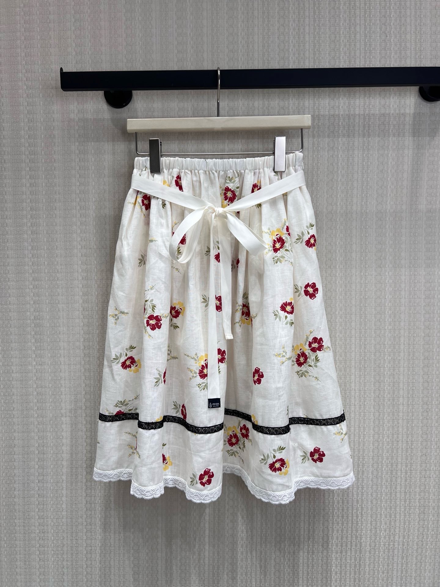 PRADA 프라다 26SS 플로럴 리넨 미디 스커트 치마 의류