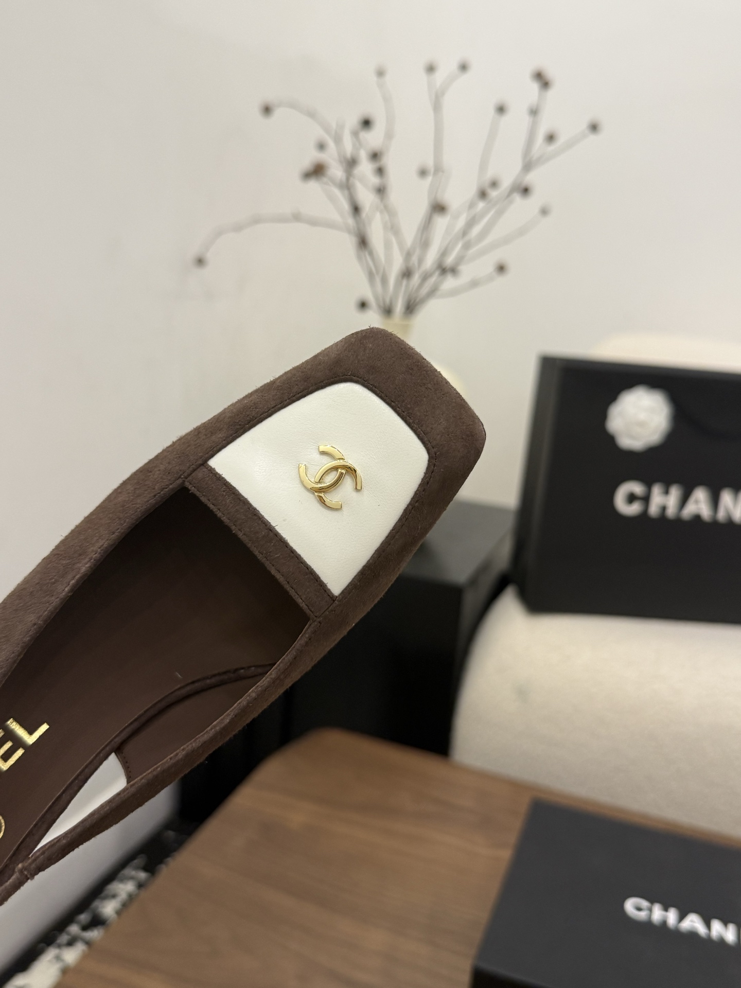 샤넬(CHANEL) 배색 스퀘어토 슬링백 힐 신발