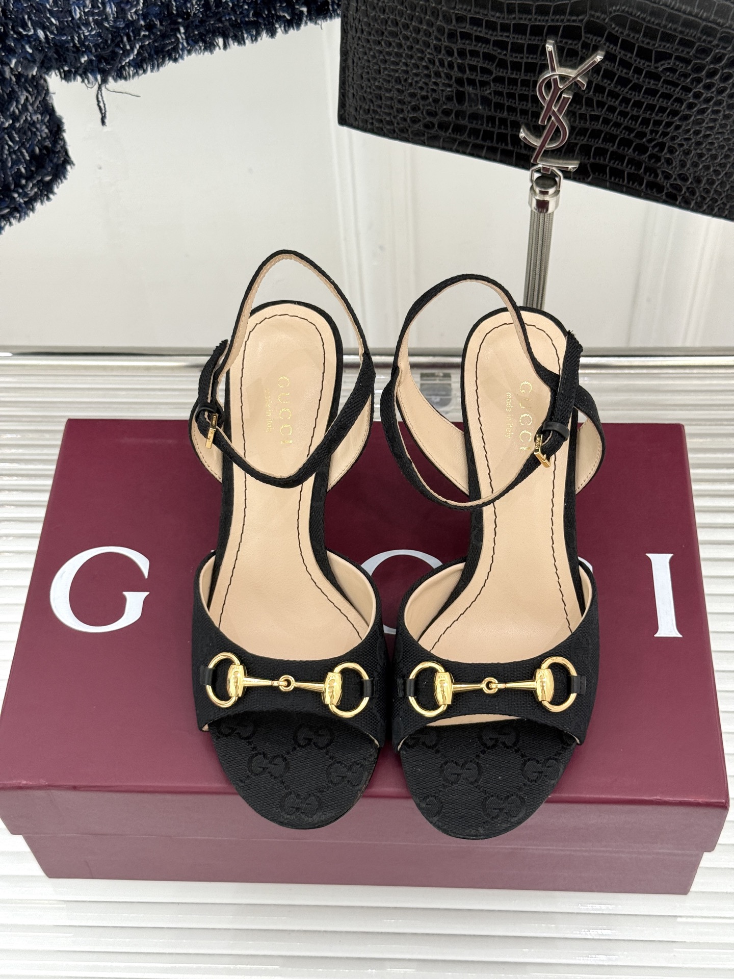 구찌(GUCCI) 홀스빗 GG 피프토 힐 샌들 신발
