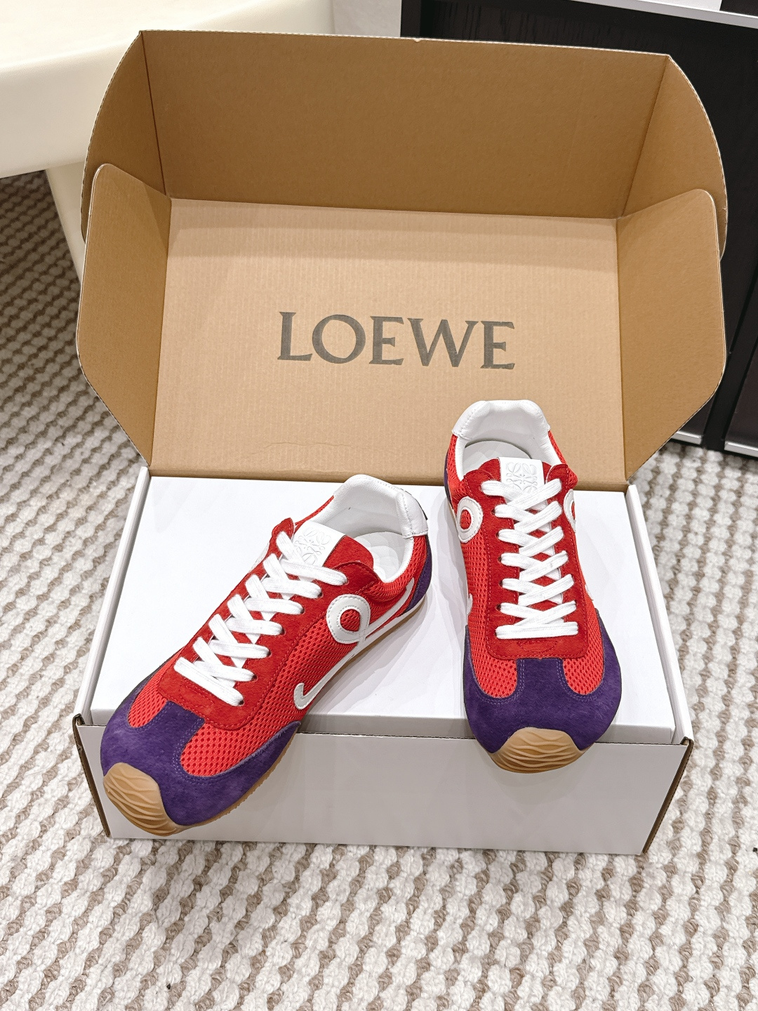 로에베(LOEWE) 스웨이드 메시 러너 스니커즈 신발