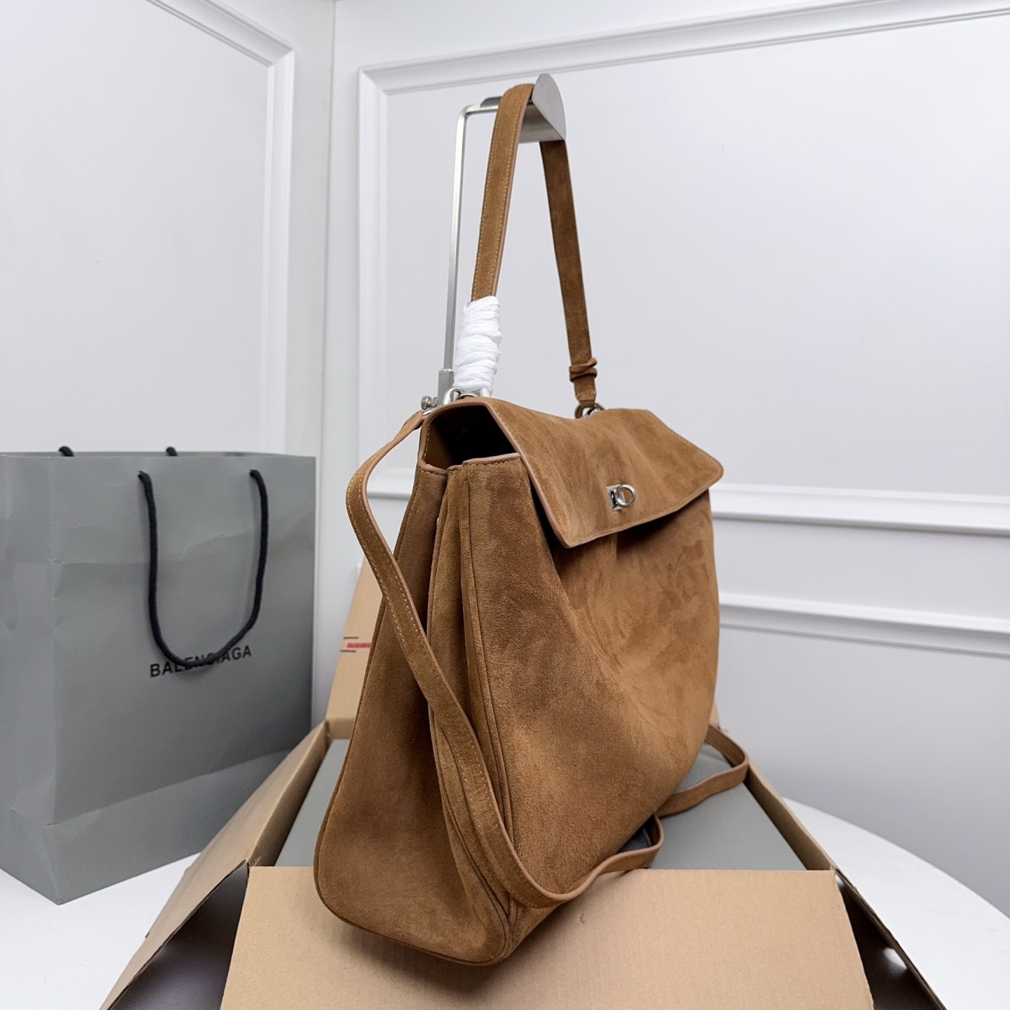 BALENCIAGA 발렌시아가 Rodeo 로데오 라지 핸드백 (스웨이드 카프스킨 / 램스킨 라이닝) 가방