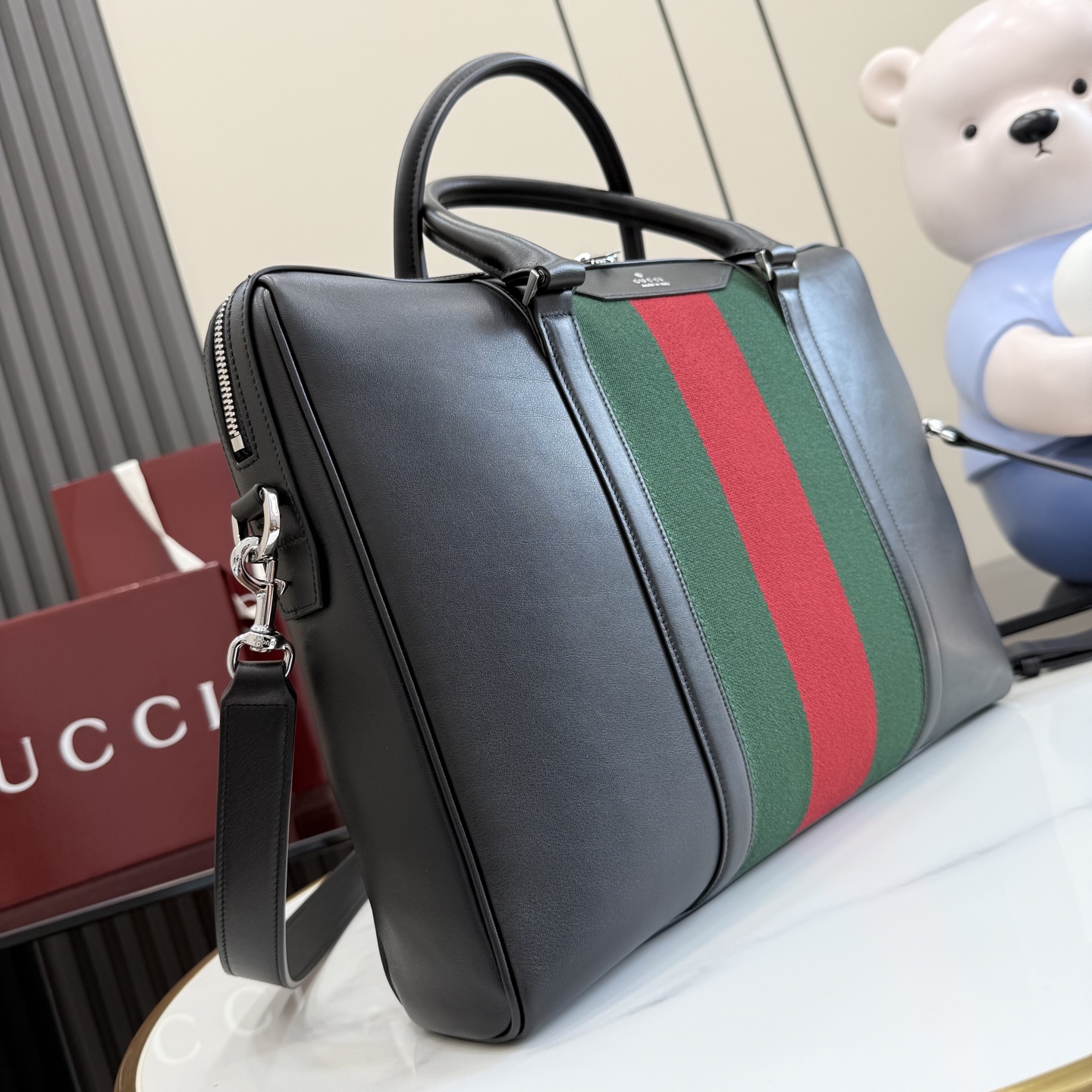 GUCCI 구찌 제너레이션(Generation) 레더 브리프케이스/메신저 - 블랙 가방