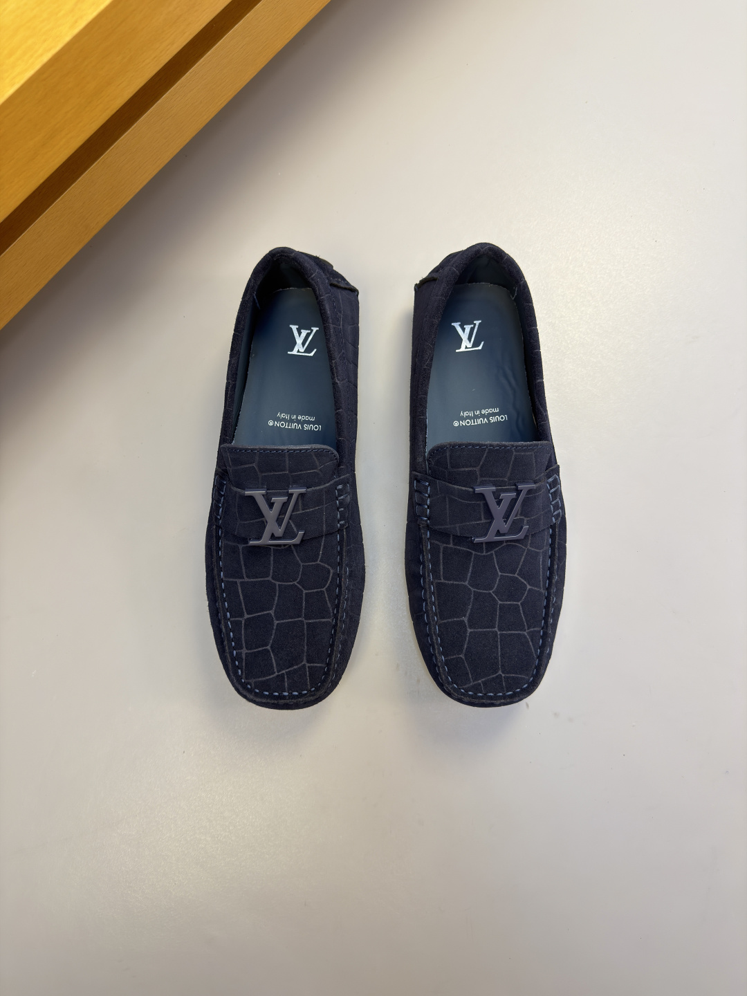 LV 루이비통 스웨이드 스톤 패턴 로퍼 (보트슈즈) 신발