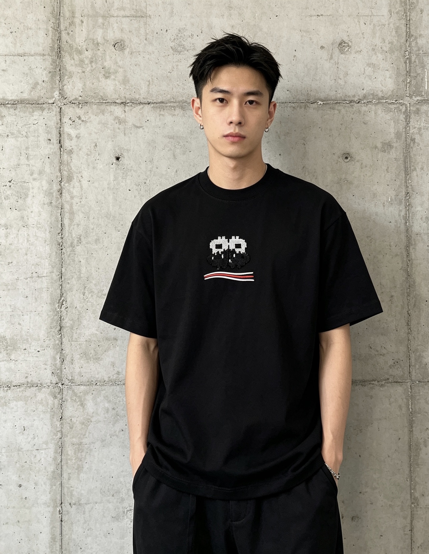 발렌시아가(BALENCIAGA) 픽셀 자수 반팔 티셔츠 의류