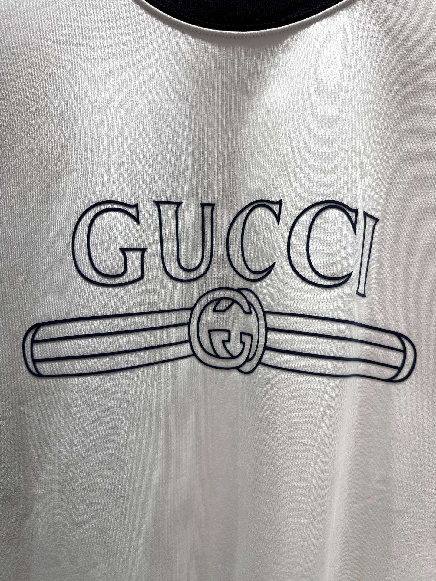 구찌(GUCCI) 배색 반팔 티셔츠 상의 의류