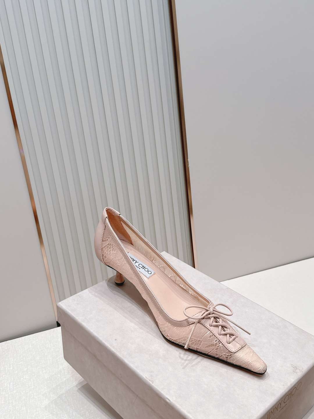 지미추(Jimmy Choo) 레이스업 레이스 포인티드토 펌프스 신발