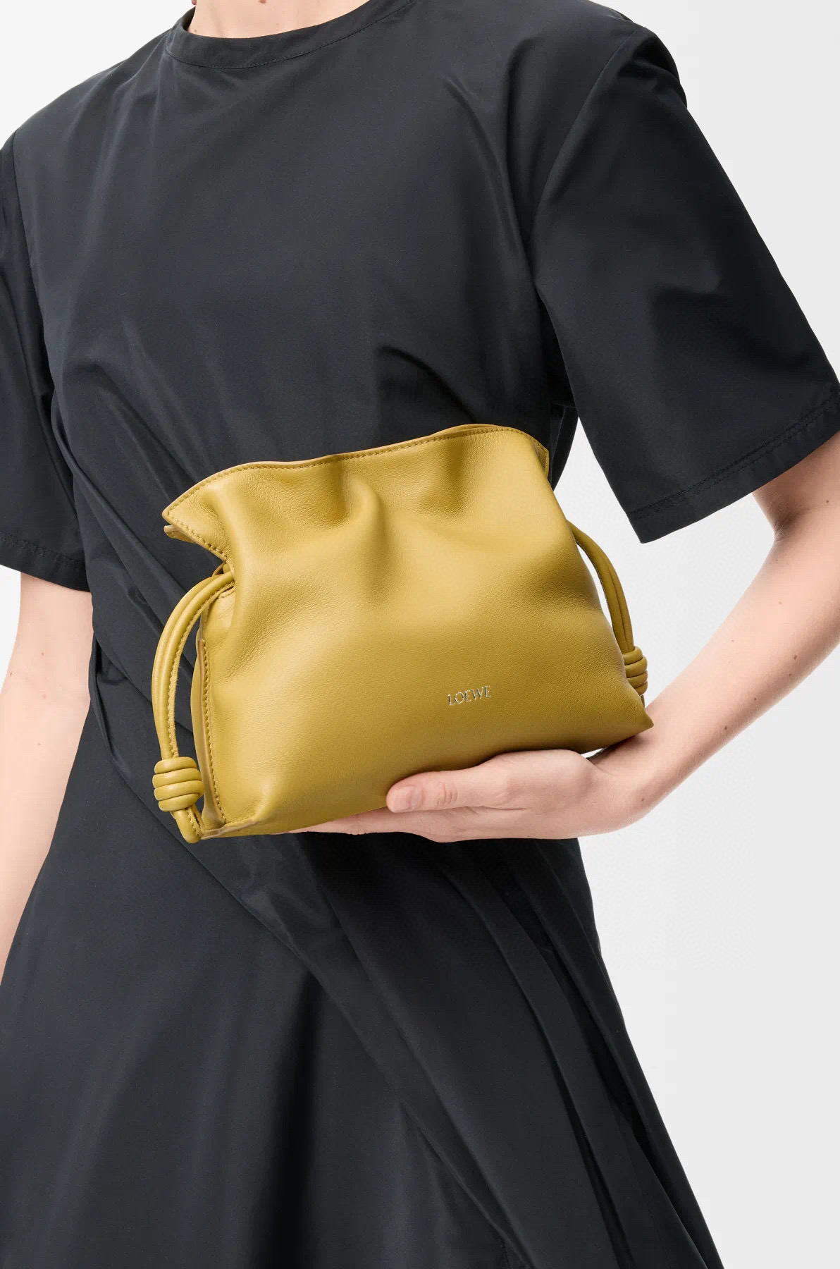 LOEWE 로에베 Flamenco 플라멩코 퍼스 나파 카프스킨 파우치 숄더백 가방