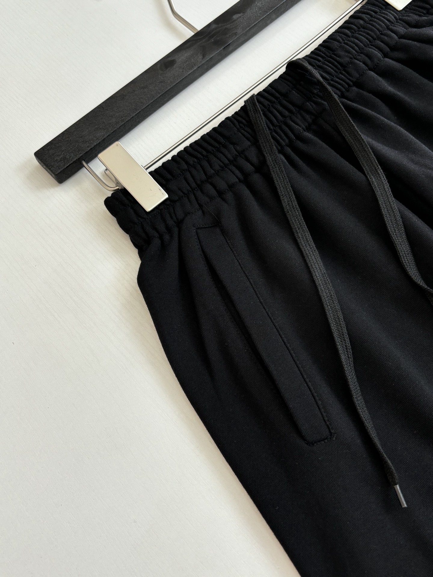 발렌시아가(BALENCIAGA) 스포츠 와이드 스웨트팬츠 의류