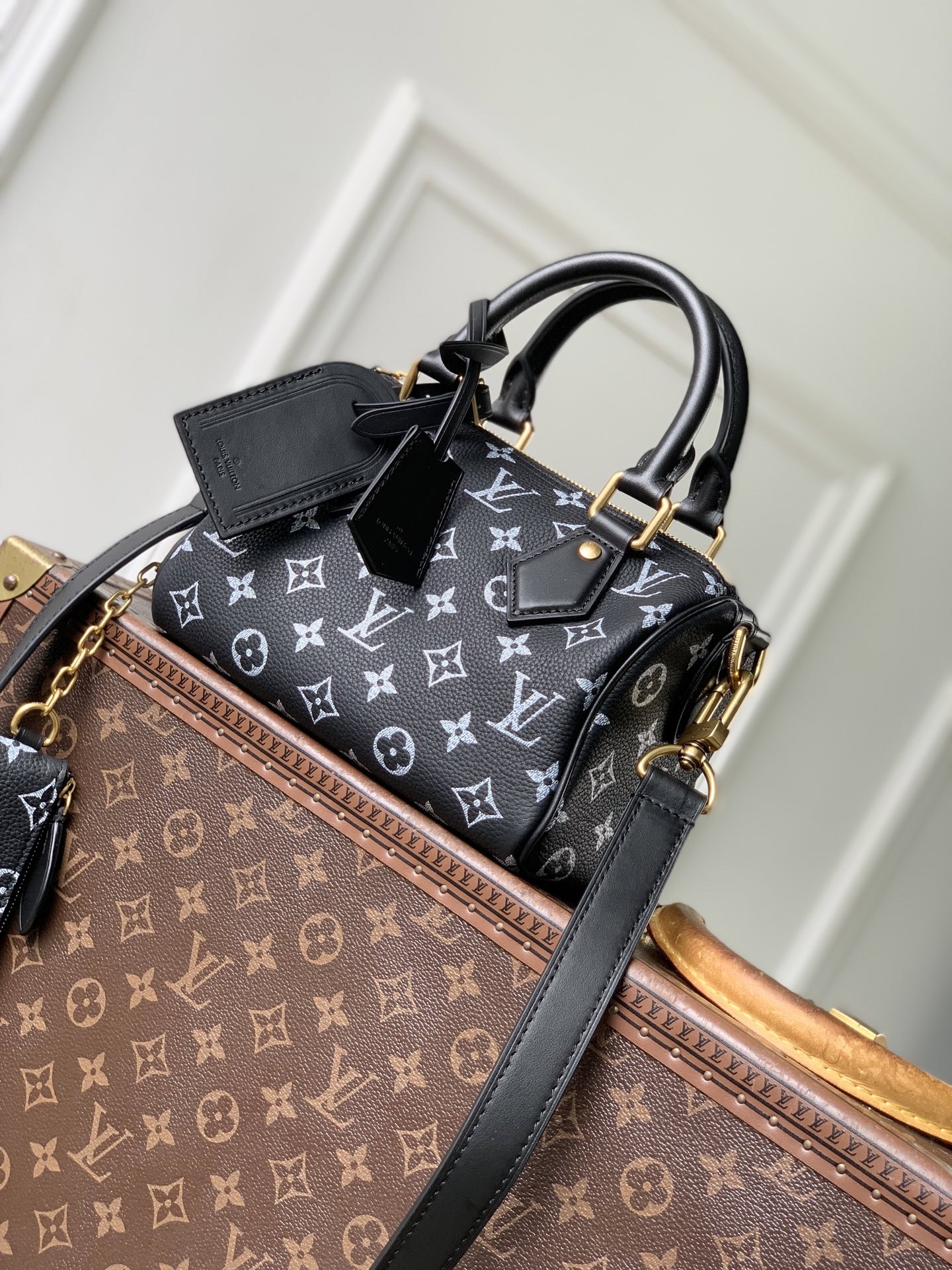 LOUIS VUITTON LV M28186 루이비통 스피디 P9 반둘리에 20 모노그램 레더 핸드백 가방