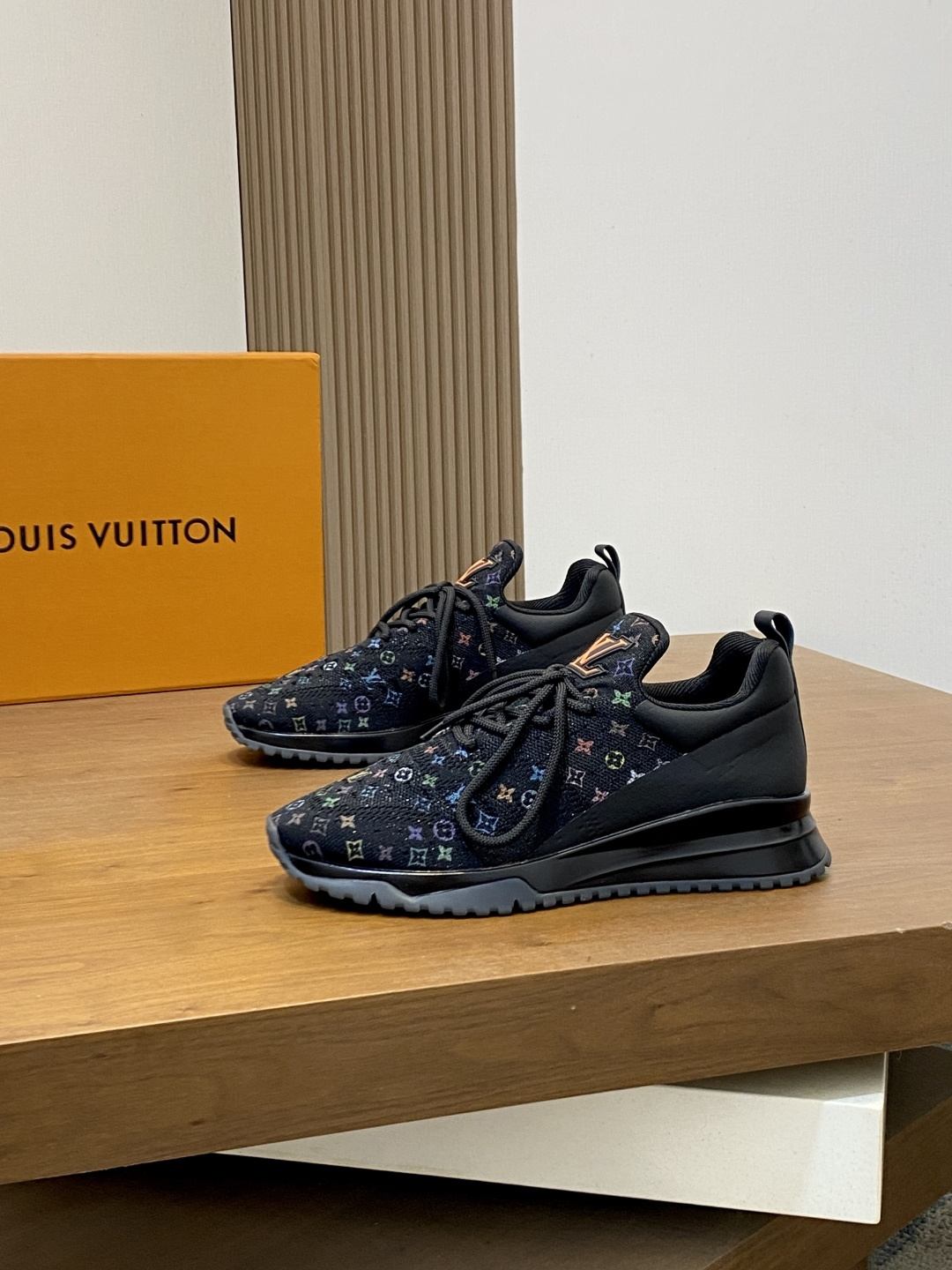 [Louis Vuitton] LV 루이비통 Beverly Hills 비버리 힐즈 모노그램 플라이니트 스니커즈 신발 복제