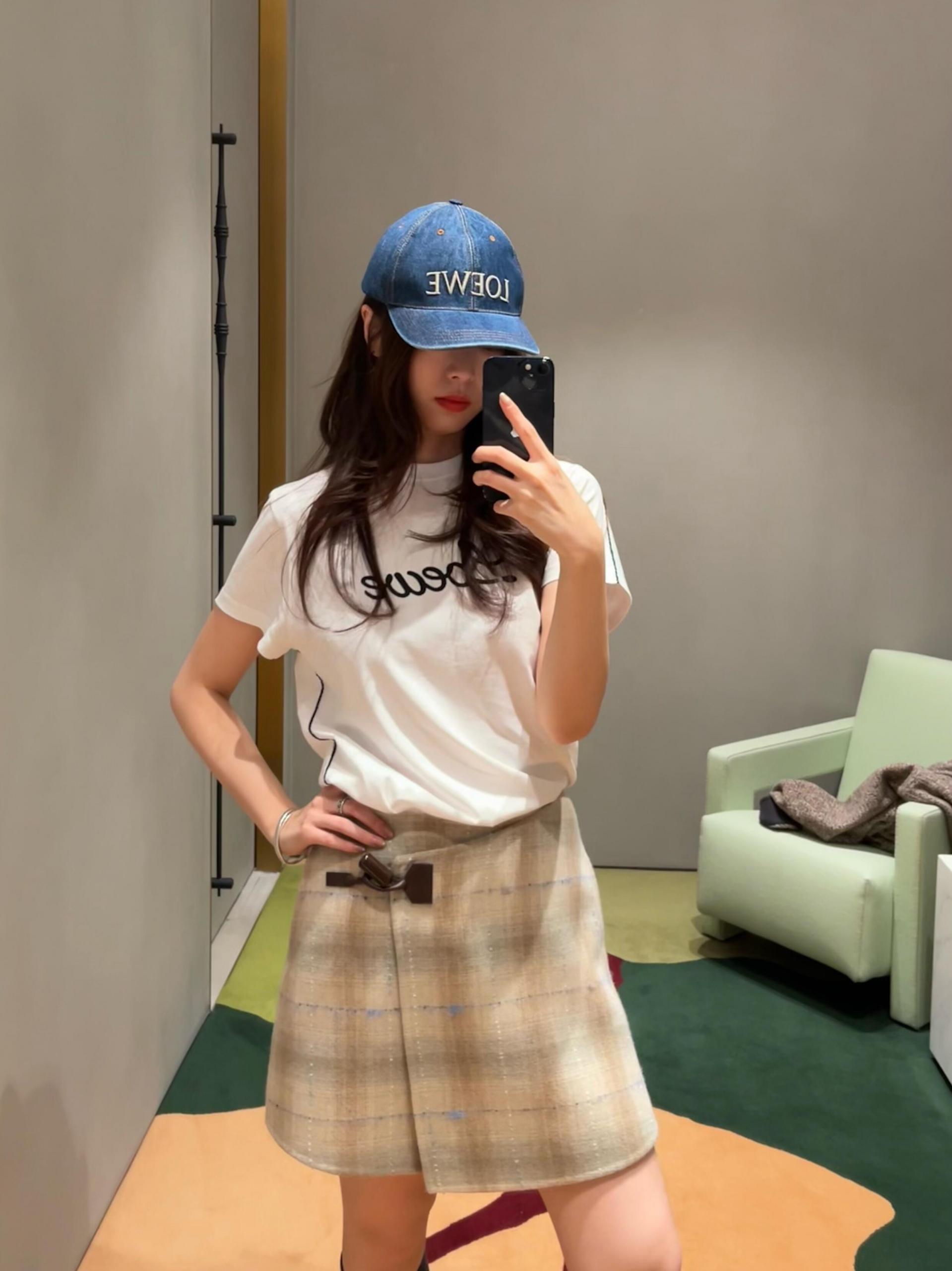 [Loewe] 로에베 26SS 레터링 로고 라인 반팔 티셔츠 의류