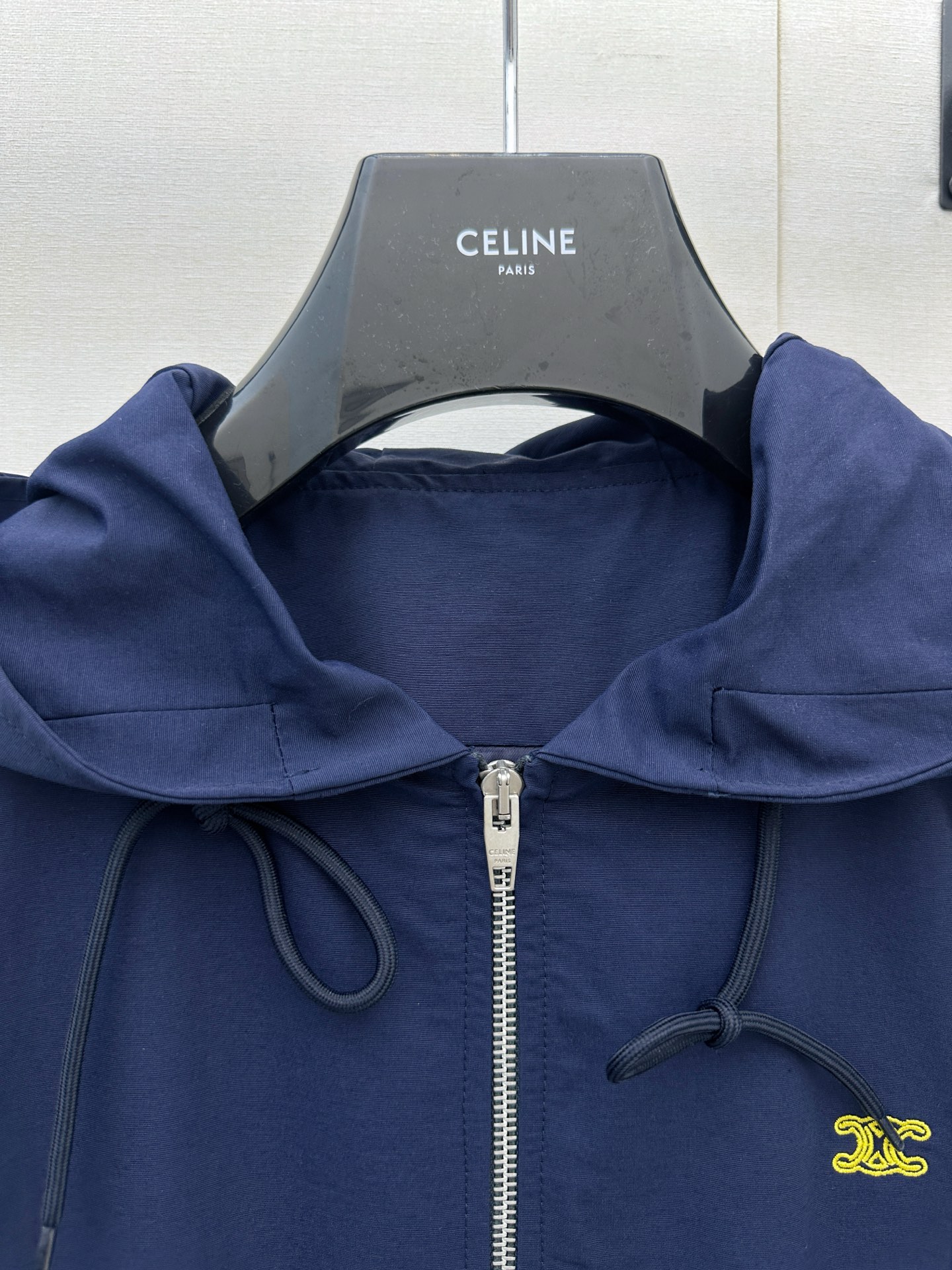 셀린느(CELINE) 후드 로고 패치 크롭 윈드브레이커 재킷 의류