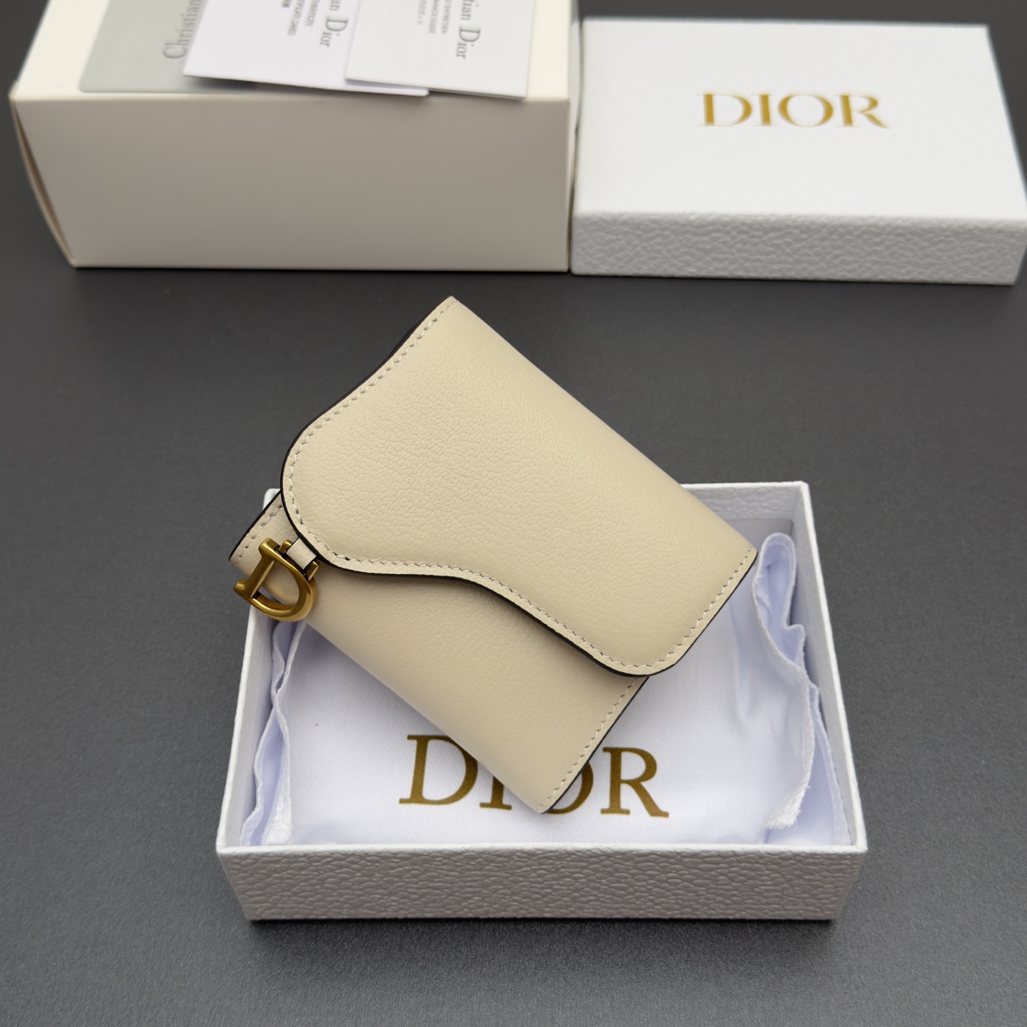 [Dior] 디올 Lotus 로터스 새들 고스트 그레인드 미니 지갑