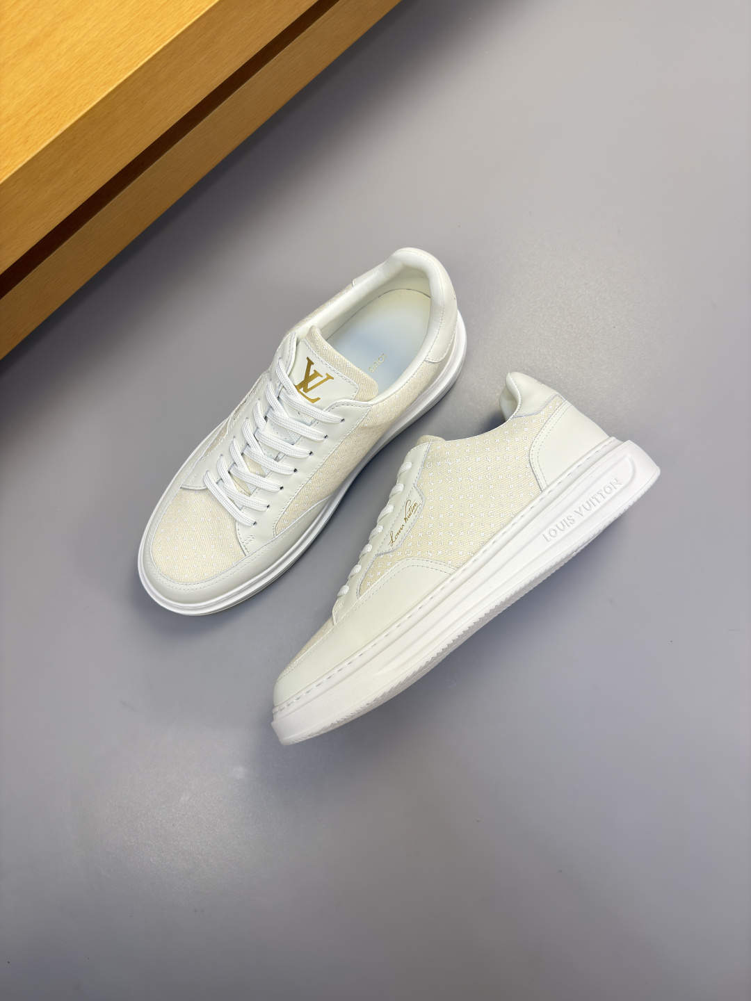 [Louis Vuitton] LV 루이비통 프리미엄 나파 & 데님 프린트 콤비 스니커즈 신발