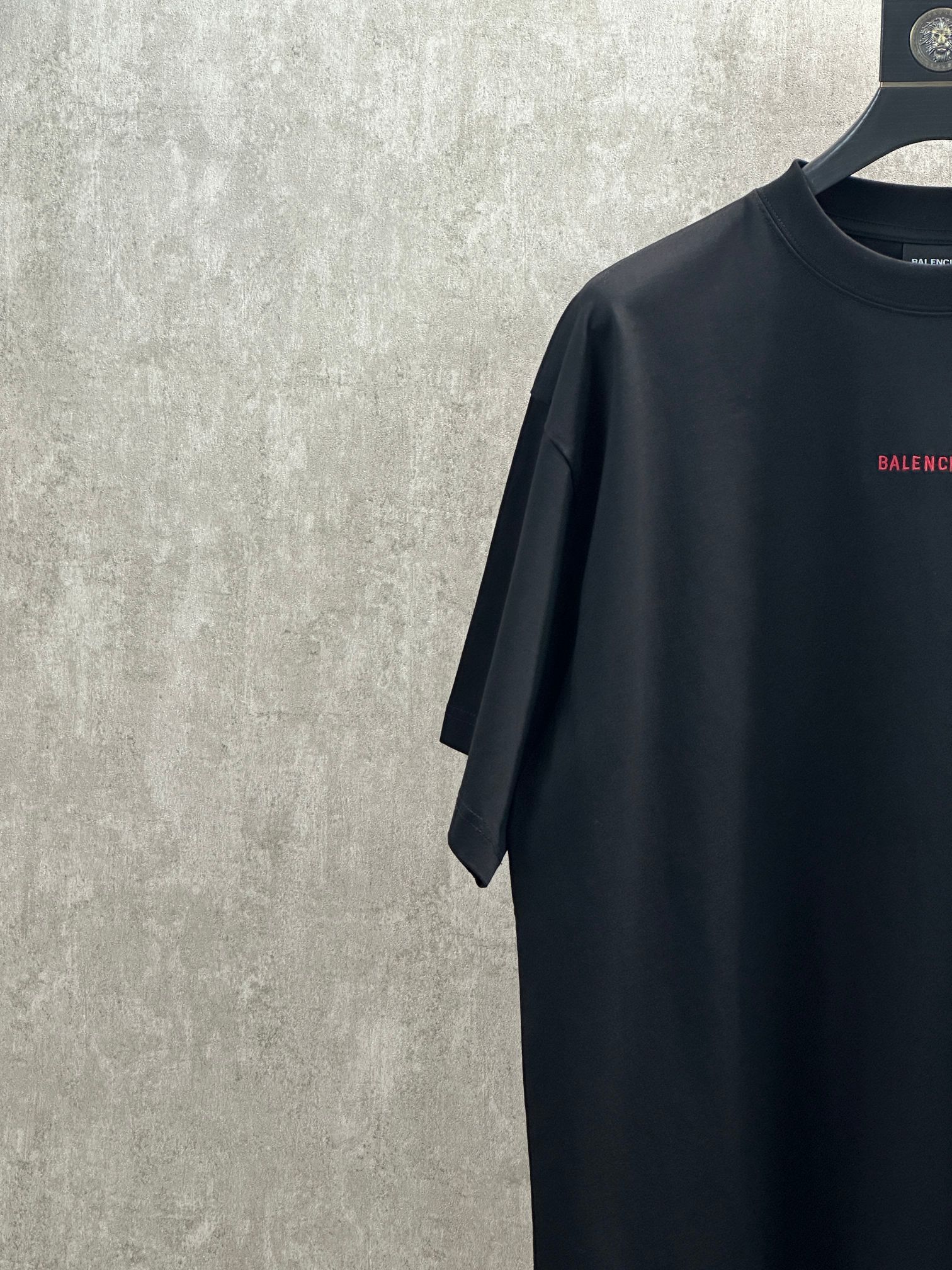발렌시아가(BALENCIAGA) 레터링 자수 반팔 티셔츠 의류