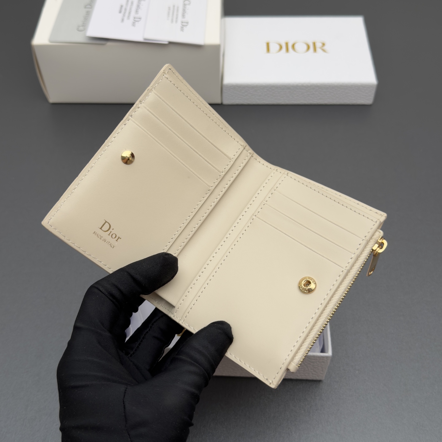 [Dior] 디올 Lady Dahlia 레이디 달리아 울트라 까나쥬 램스킨 미니 지갑 / S2605