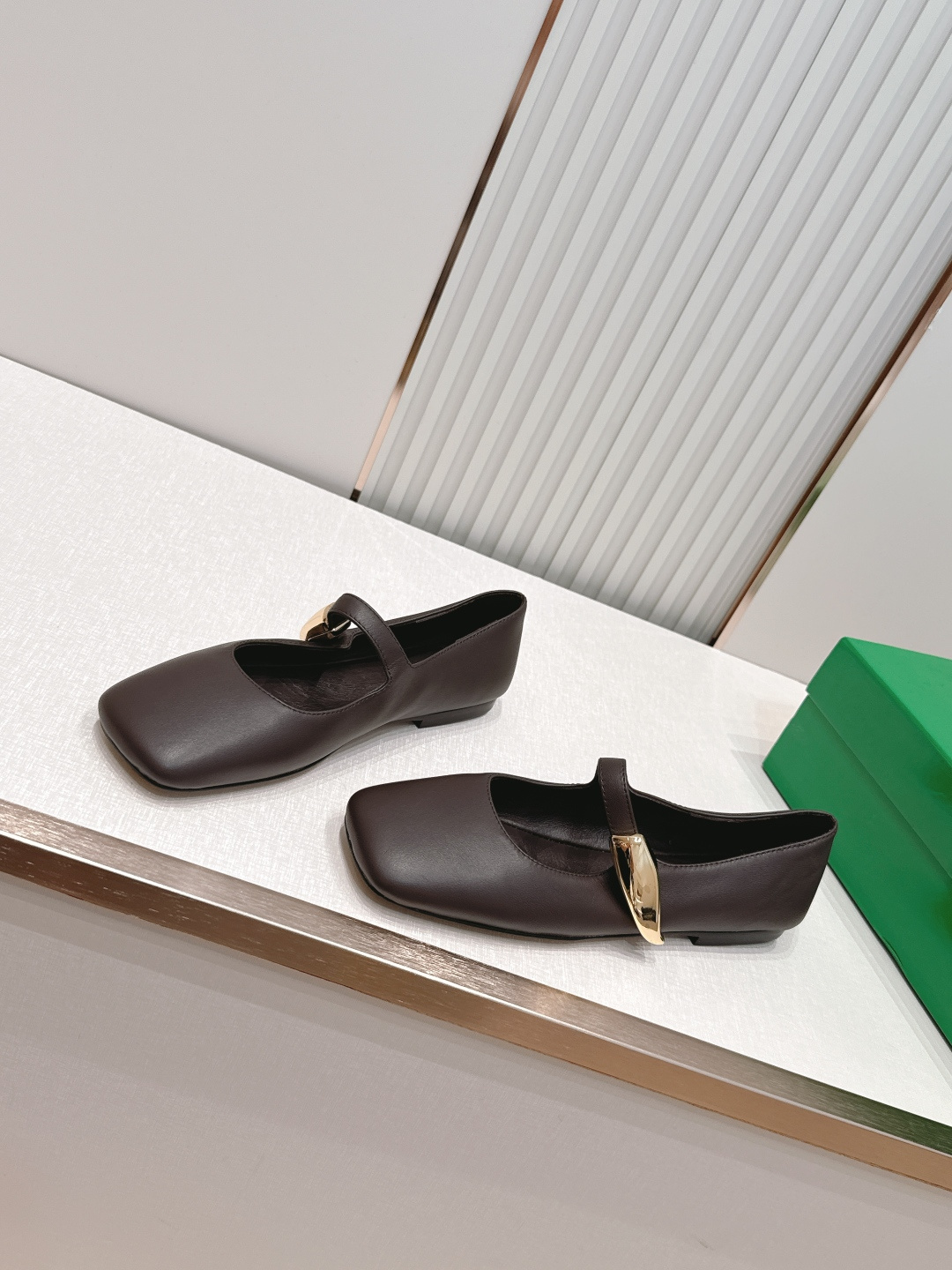 보테가 베네타(BOTTEGA VENETA) 샬롯 메리제인 플랫 발레 슈즈 신발